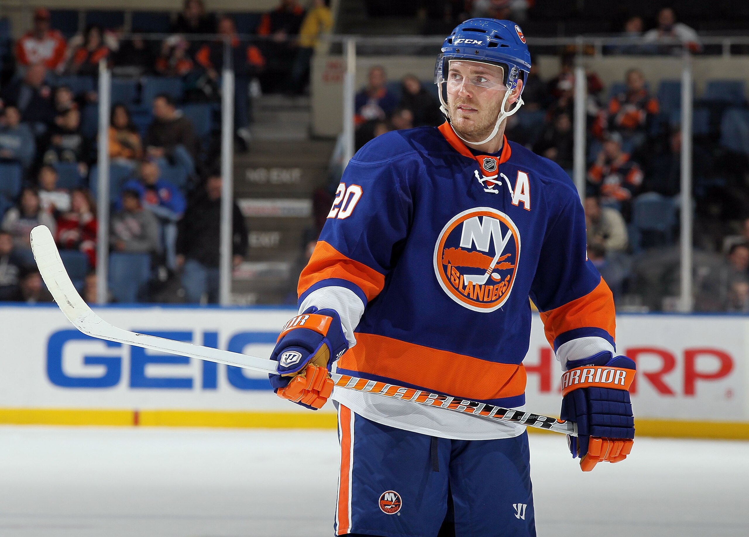 UNIONDALE, NY - DECEMBER 11:  James Wisniewski #20 of the New York Islanders skates against the Atlanta Thrashers on December 11, 2010 at Nassau Coliseum in Uniondale, New York.  (Photo by Jim McIsaac/Getty Images)