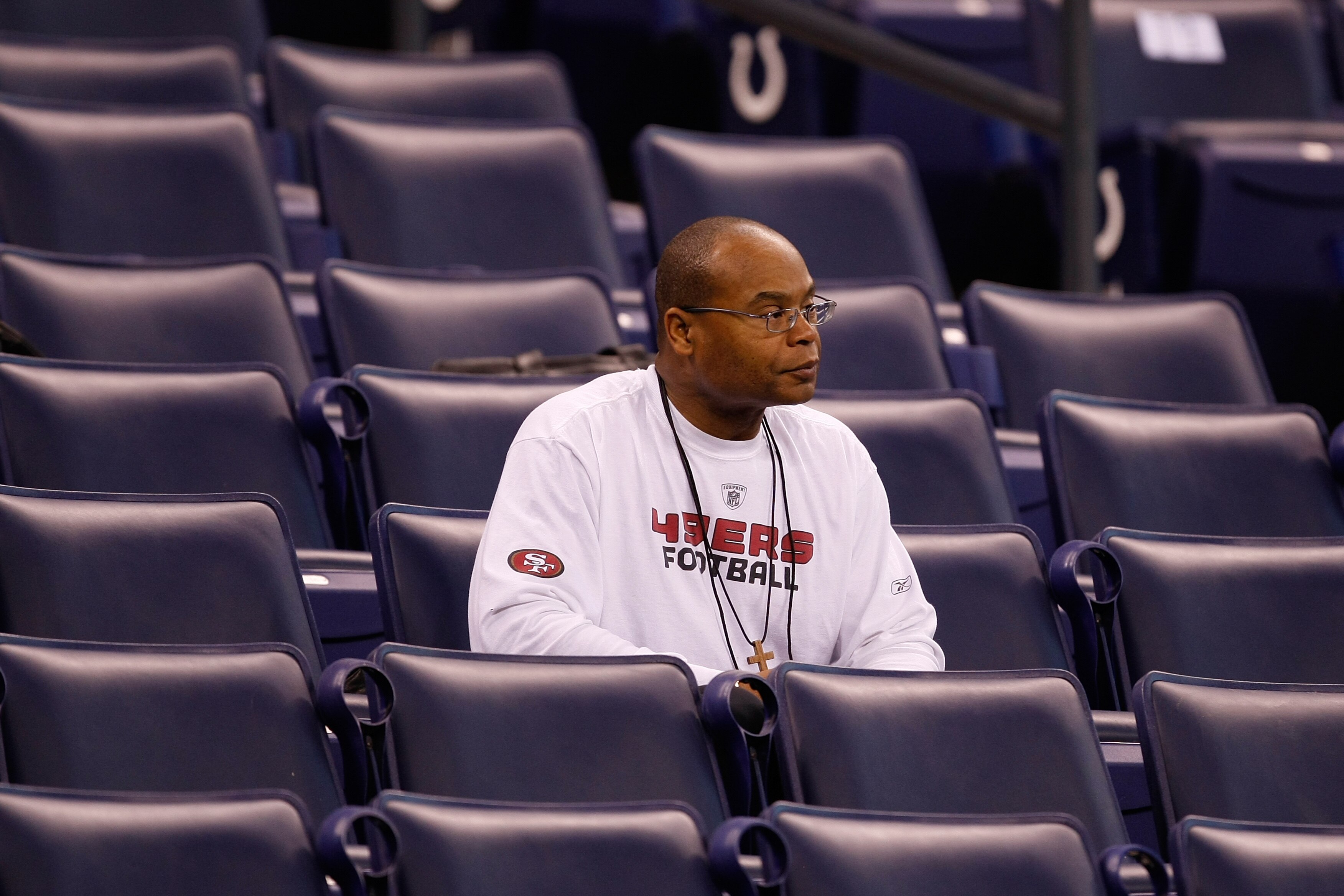 INDIANAPOLIS, IN - FEBRUARY 27: Head coach Mike Singletary of the San Francisco 49ers watches drills on the field during the NFL Scouting Combine presented by Under Armour at Lucas Oil Stadium on February 27, 2010 in Indianapolis, Indiana. (Photo by Scott