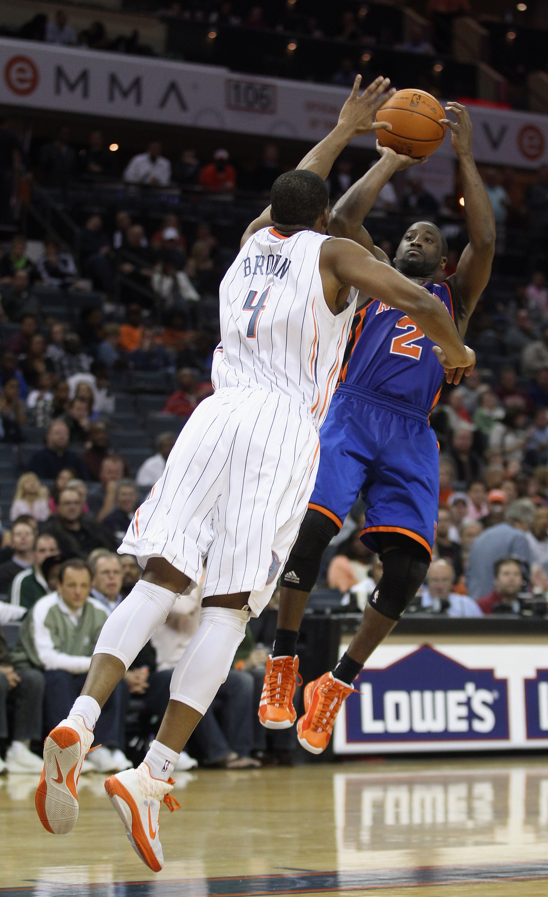 CHARLOTTE, NC - NOVEMBER 24:  Raymond Felton #2 of the New York Knicks against the Charlotte Bobcats at Time Warner Cable Arena on November 24, 2010 in Charlotte, North Carolina.  NOTE TO USER: User expressly acknowledges and agrees that, by downloading a