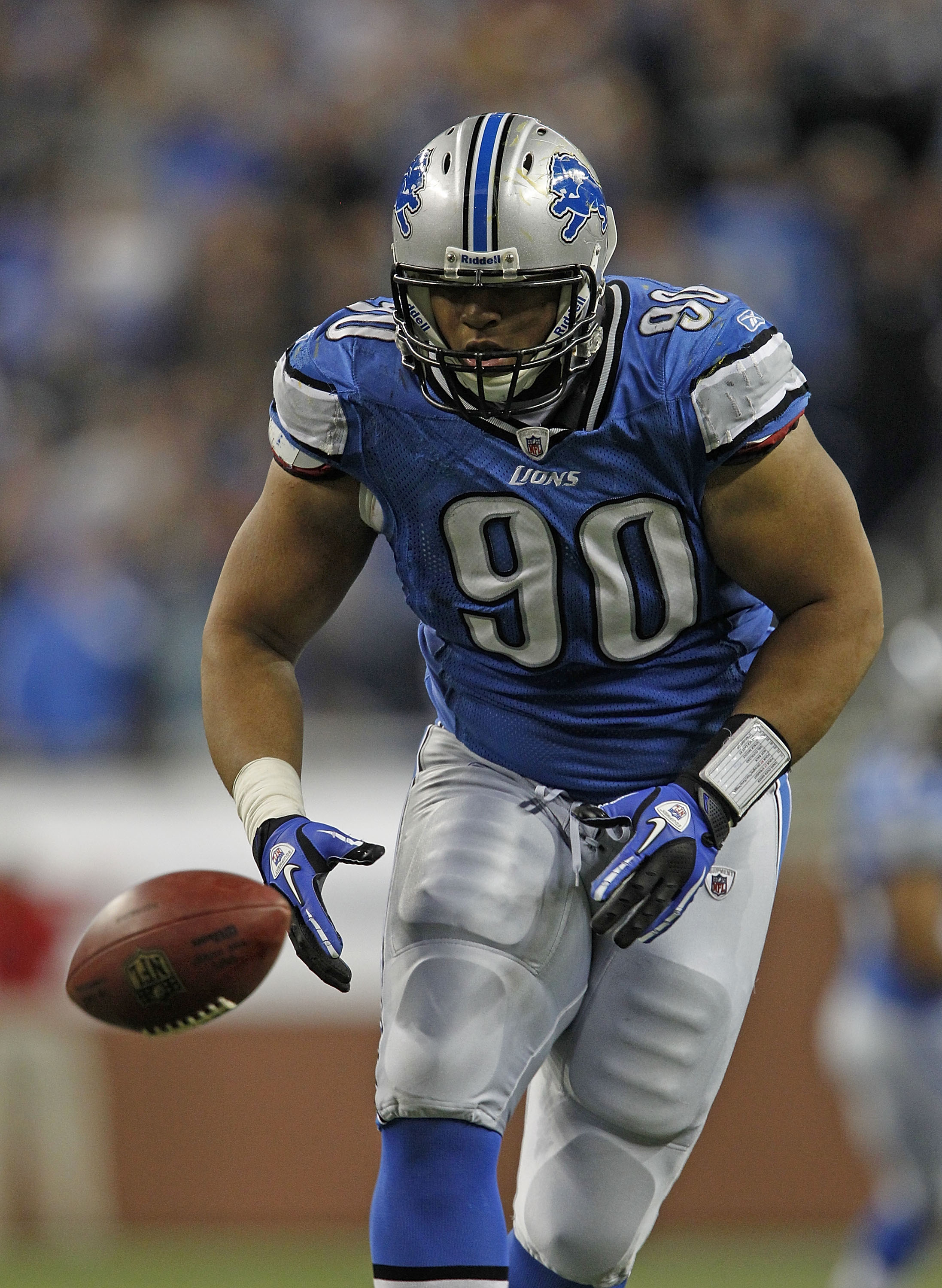 DETROIT - OCTOBER 31:  Ndamukong Suh #90 of the Detroit Lions recovers a late fourth quarter fumble from Rex Grossman #8 of the Washington Redskins an scores a touchdown at Ford Field on October 31, 2010 in Detroit, Michigan. The Lions defeated the Redski