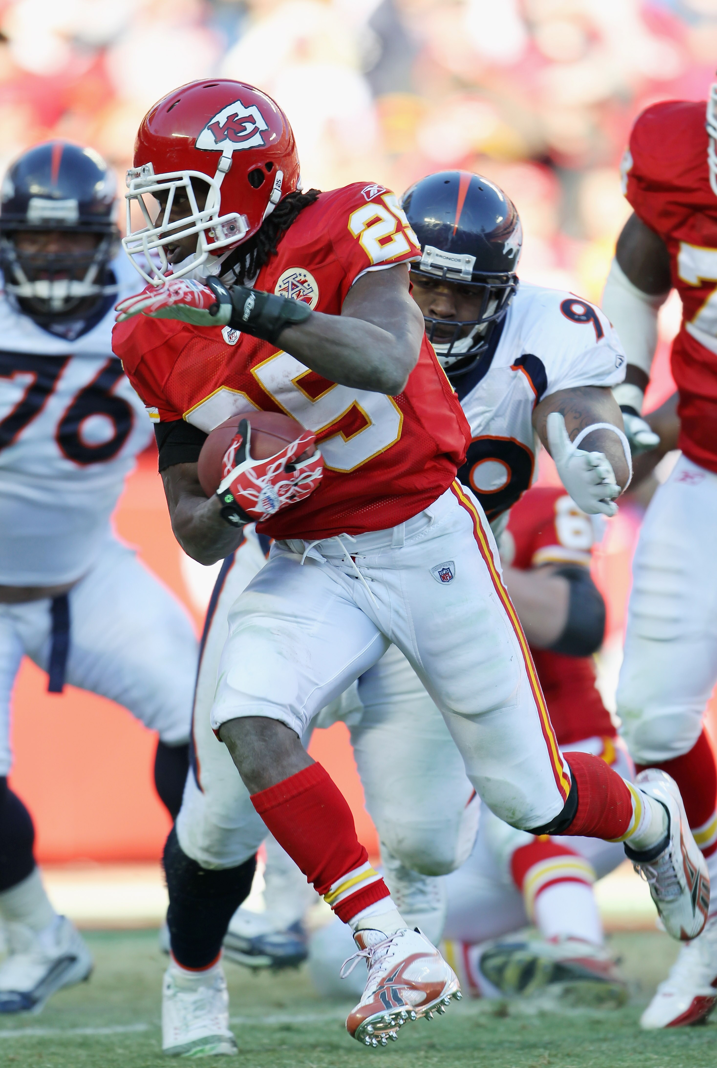 KANSAS CITY, MO - DECEMBER 05:  Jamaal Charles #25 of the Kansas City Chiefs in action during the game against the Denver Broncos on December 5, 2010 at Arrowhead Stadium in Kansas City, Missouri.  (Photo by Jamie Squire/Getty Images)