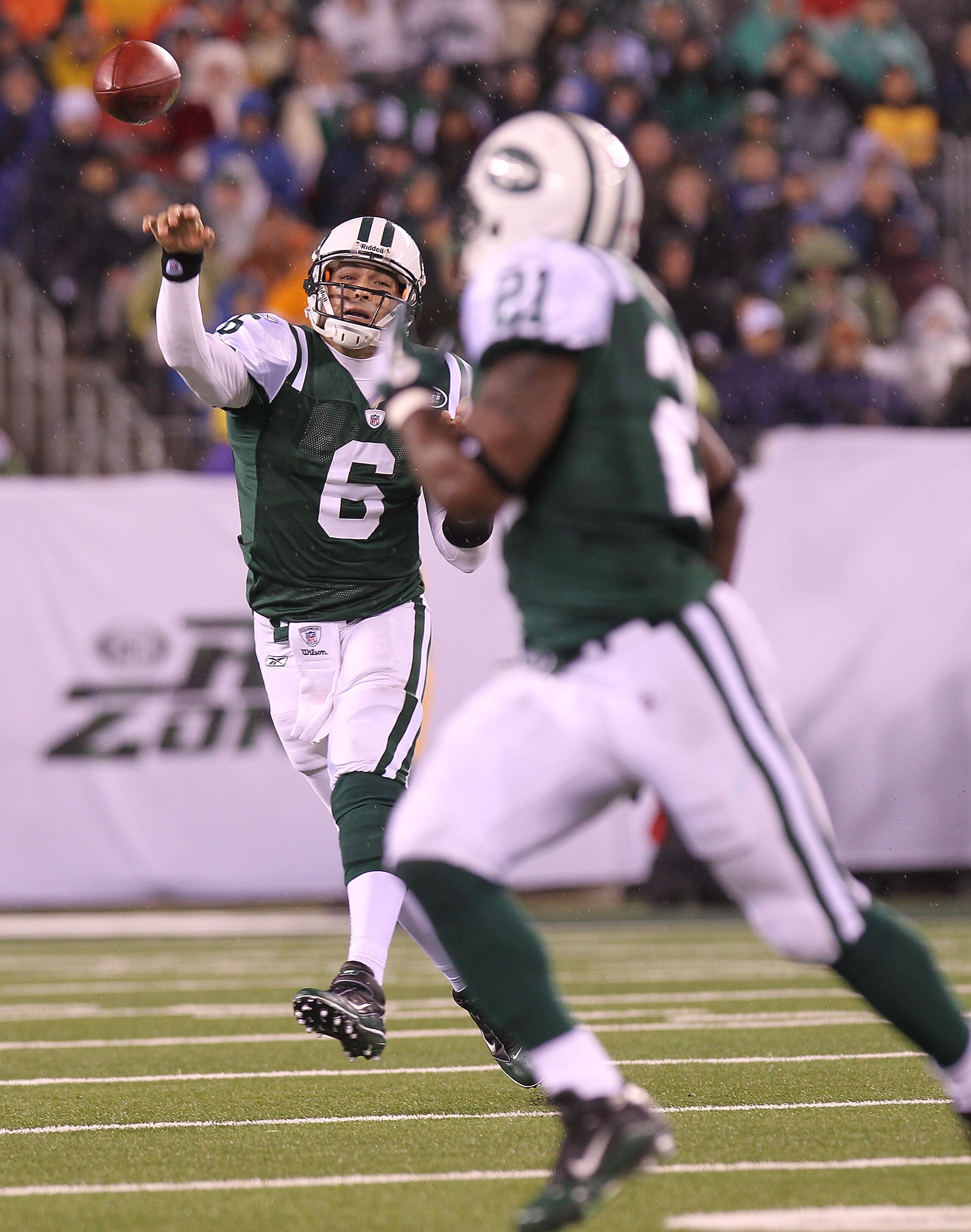 EAST RUTHERFORD, NJ - DECEMBER 12:  Mark Sanchez #6 of the New York Jets against the Miami Dolphins at New Meadowlands Stadium on December 12, 2010 in East Rutherford, New Jersey.  (Photo by Nick Laham/Getty Images)
