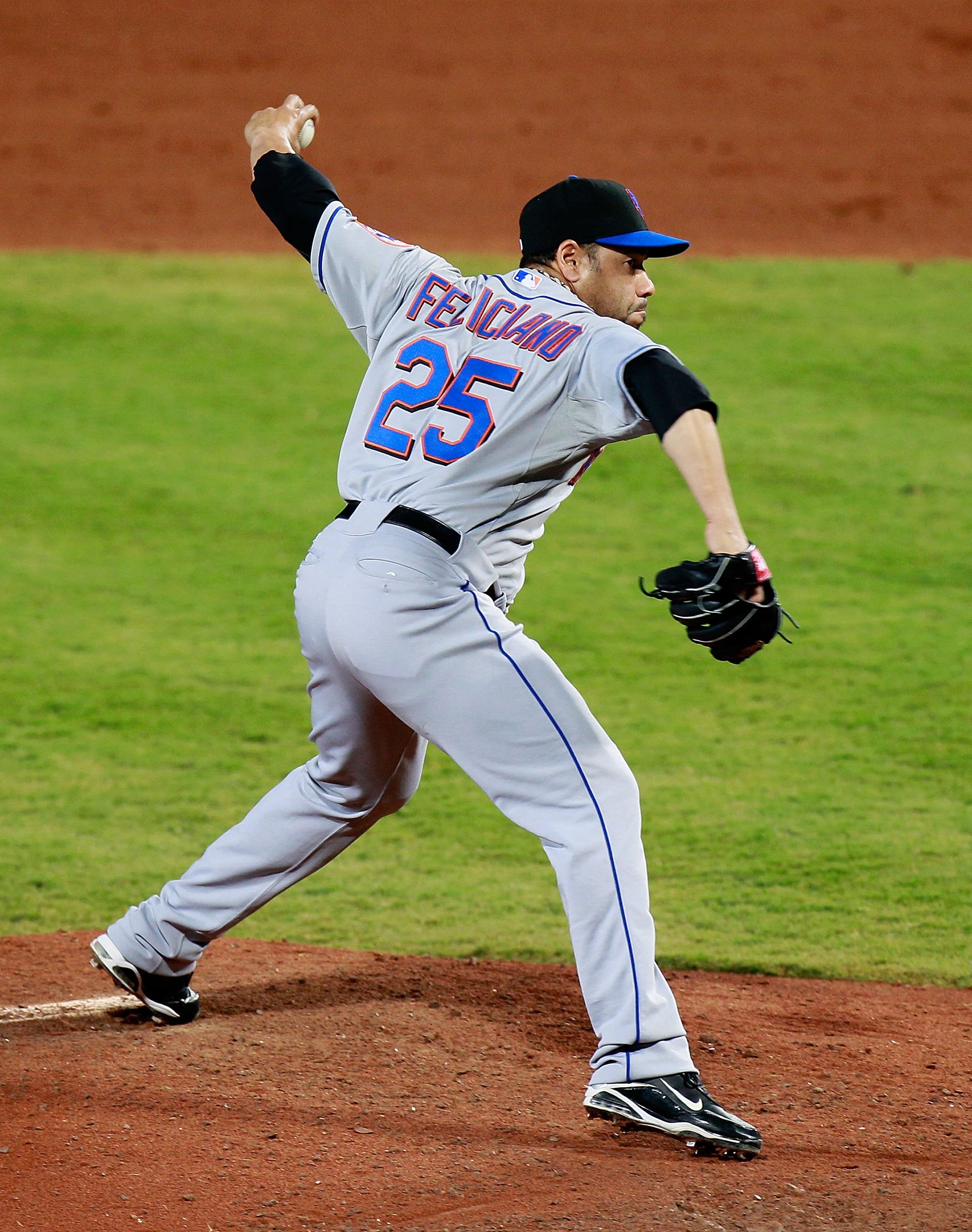 ATLANTA - SEPTEMBER 01:  Pitcher Pedro Feliciano #25 of the New York Mets against the Atlanta Braves at Turner Field on September 1, 2010 in Atlanta, Georgia.  (Photo by Kevin C. Cox/Getty Images)