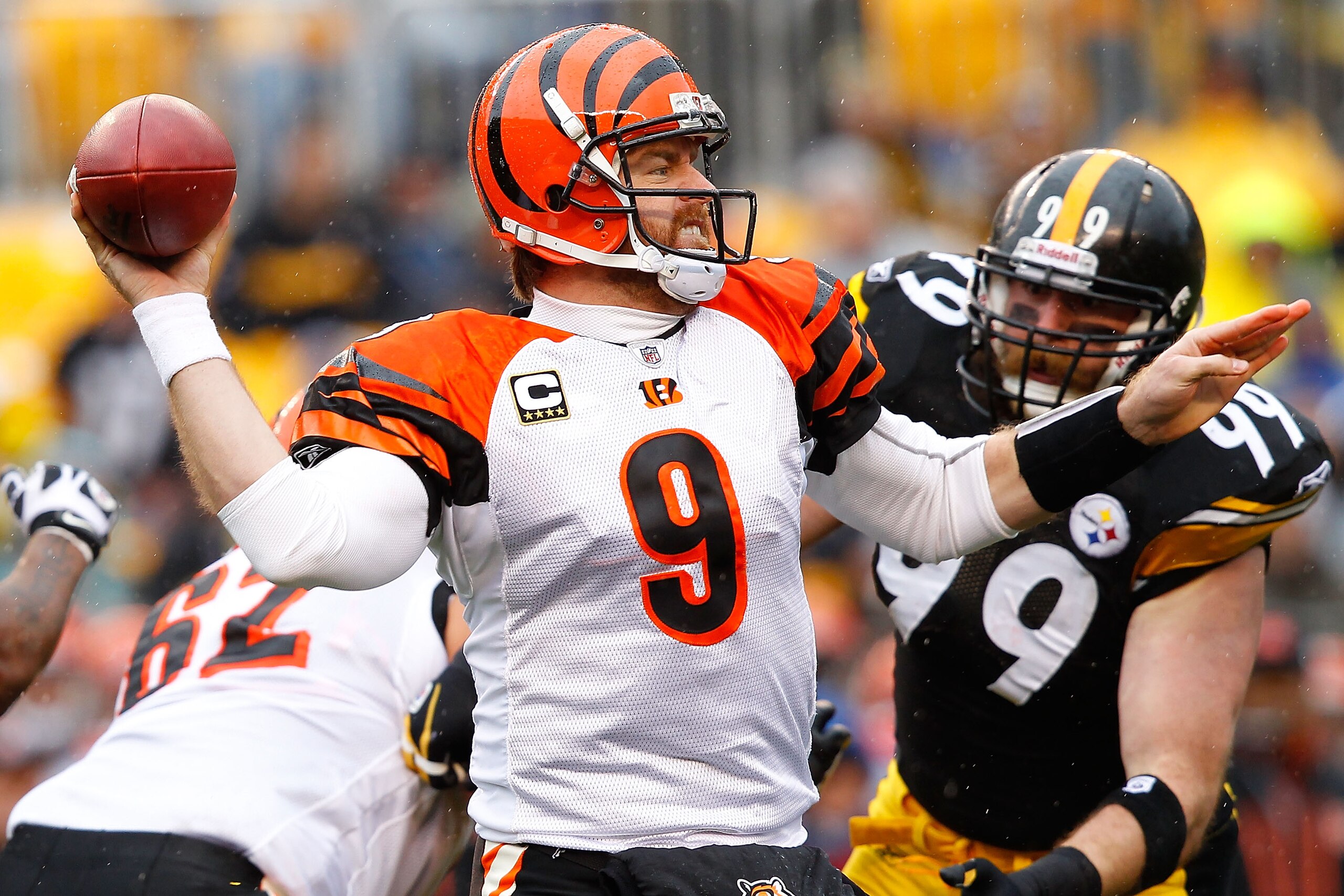 PITTSBURGH - DECEMBER 12: Carson Palmer #9 of the Cincinnati Bengals drops back to pass against the Pittsburgh Steelers during the game on December 12, 2010 at Heinz Field in Pittsburgh, Pennsylvania. (Photo by Jared Wickerham/Getty Images) PITTSBURGH - DECEMBER 12: Carson Palmer #9 of the Cincinnati Bengals drops back to pass against the Pittsburgh Steelers during the game on December 12, 2010 at Heinz Field in Pittsburgh, Pennsylvania. (Photo by Jared Wickerham/Getty Images)