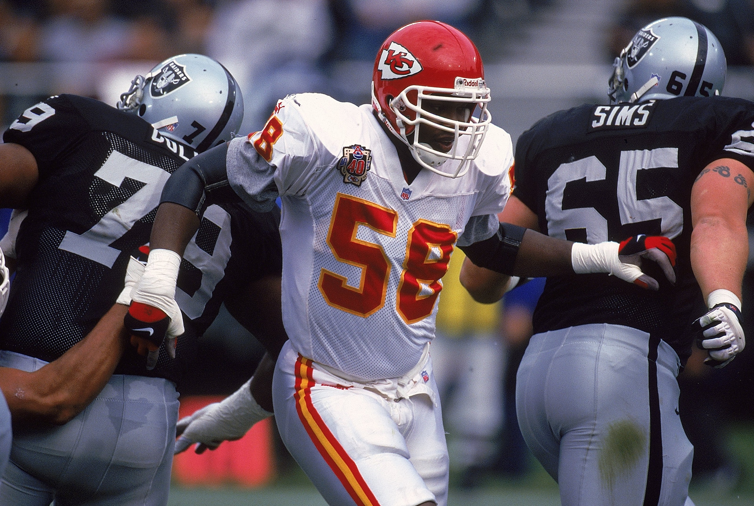 28 Nov 1999:  Derrick Thomas #58 of the Kansas City Chiefs moves on the field during the game against the Oakland Raiders at the Network Associates Coliseum in Oakland, California. The Chiefs defeated the Raiders 37-34. Mandatory Credit: Tom Hauck  /Allsp