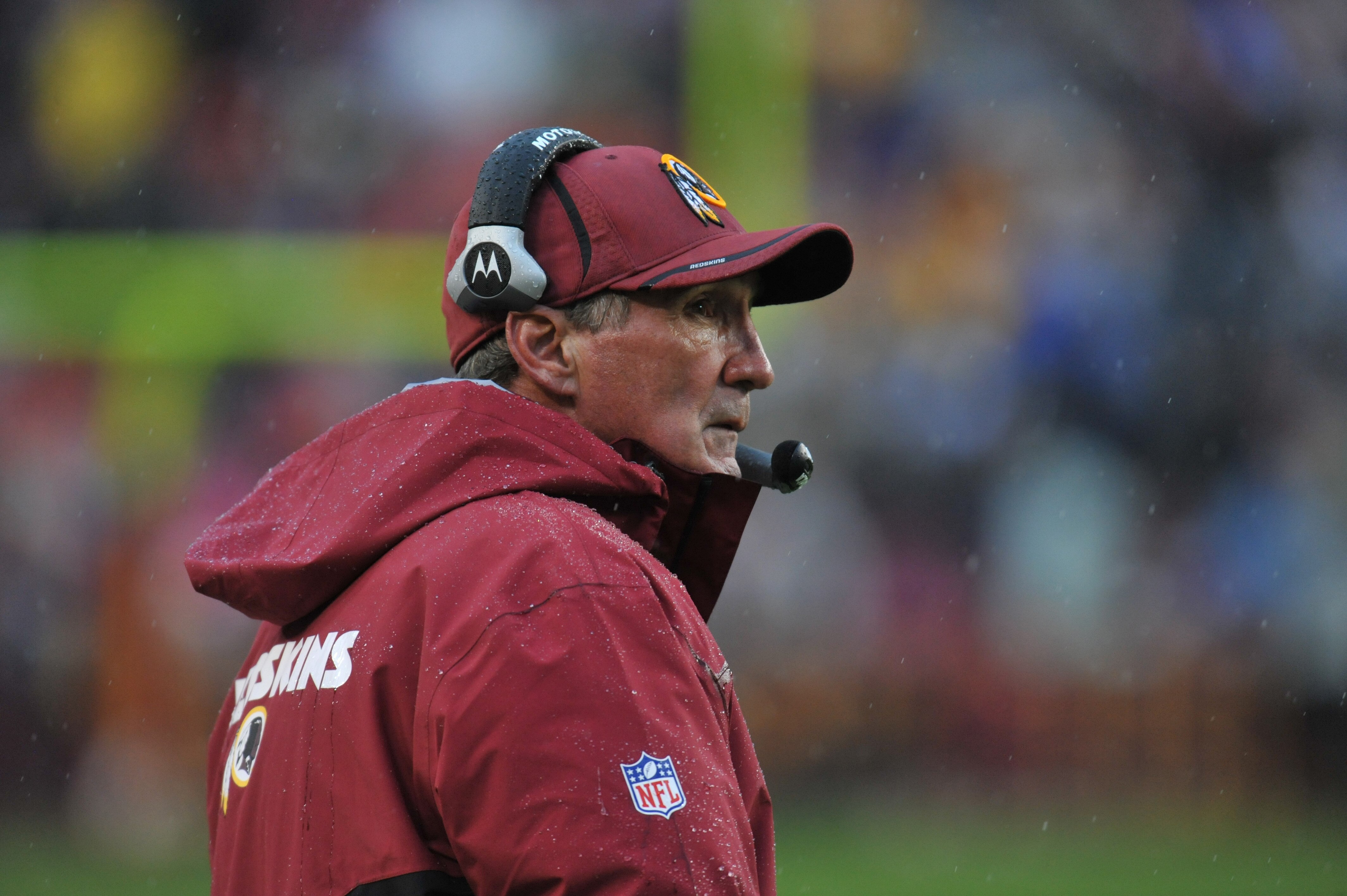 LANDOVER, MD - DECEMBER 12:  Head coach Mike Shanahan of the Washington Redskins coaches against the Tampa Bay Buccaneers  at FedExField on December 12, 2010 in Landover, Maryland. The Buccaneers defeated the Redskins 17-16. (Photo by Larry French/Getty I