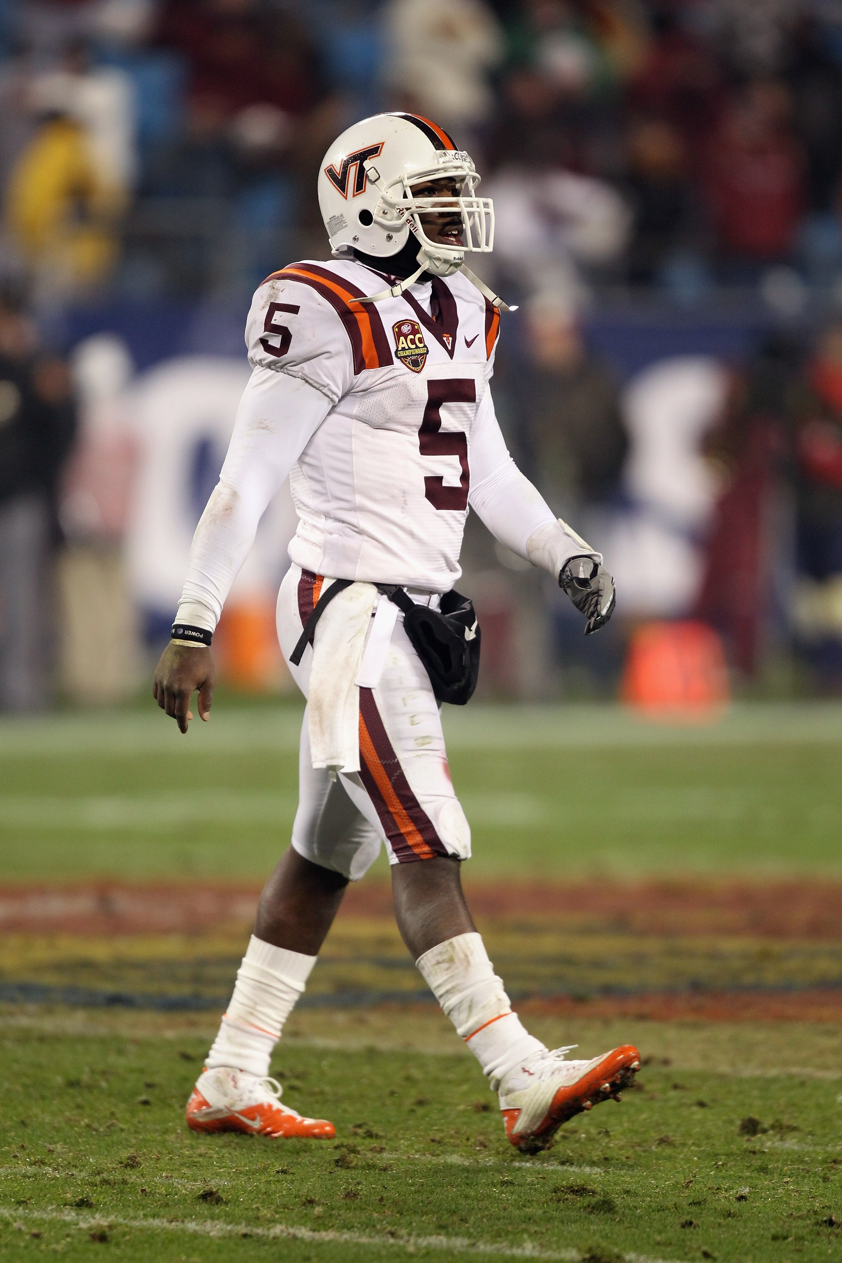 CHARLOTTE, NC - DECEMBER 04:  Tyrod Taylor #5 of the Virginia Tech Hokies against the Florida State Seminoles during their game at Bank of America Stadium on December 4, 2010 in Charlotte, North Carolina.  (Photo by Streeter Lecka/Getty Images)