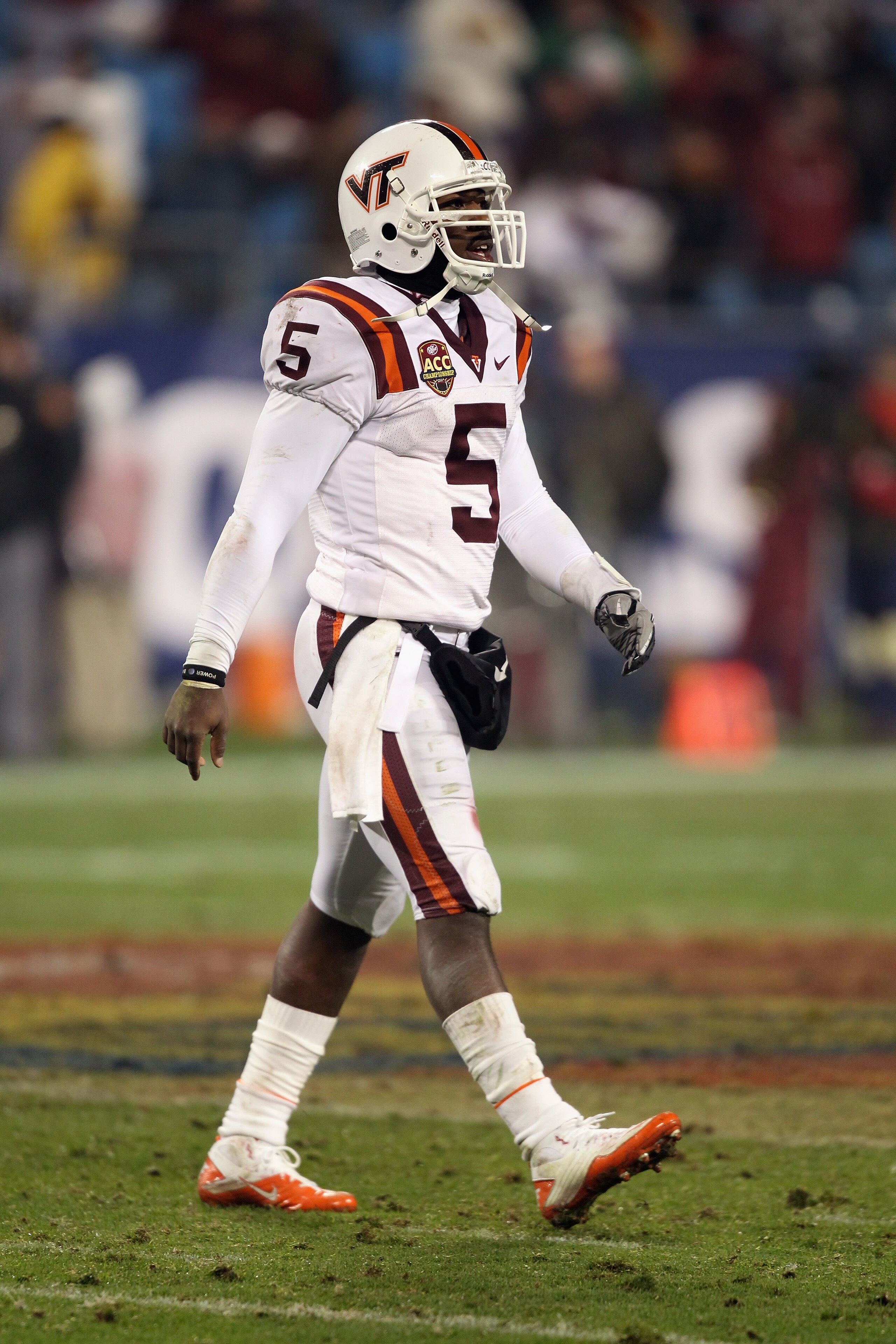 CHARLOTTE, NC - DECEMBER 04:  Tyrod Taylor #5 of the Virginia Tech Hokies against the Florida State Seminoles during their game at Bank of America Stadium on December 4, 2010 in Charlotte, North Carolina.  (Photo by Streeter Lecka/Getty Images)
