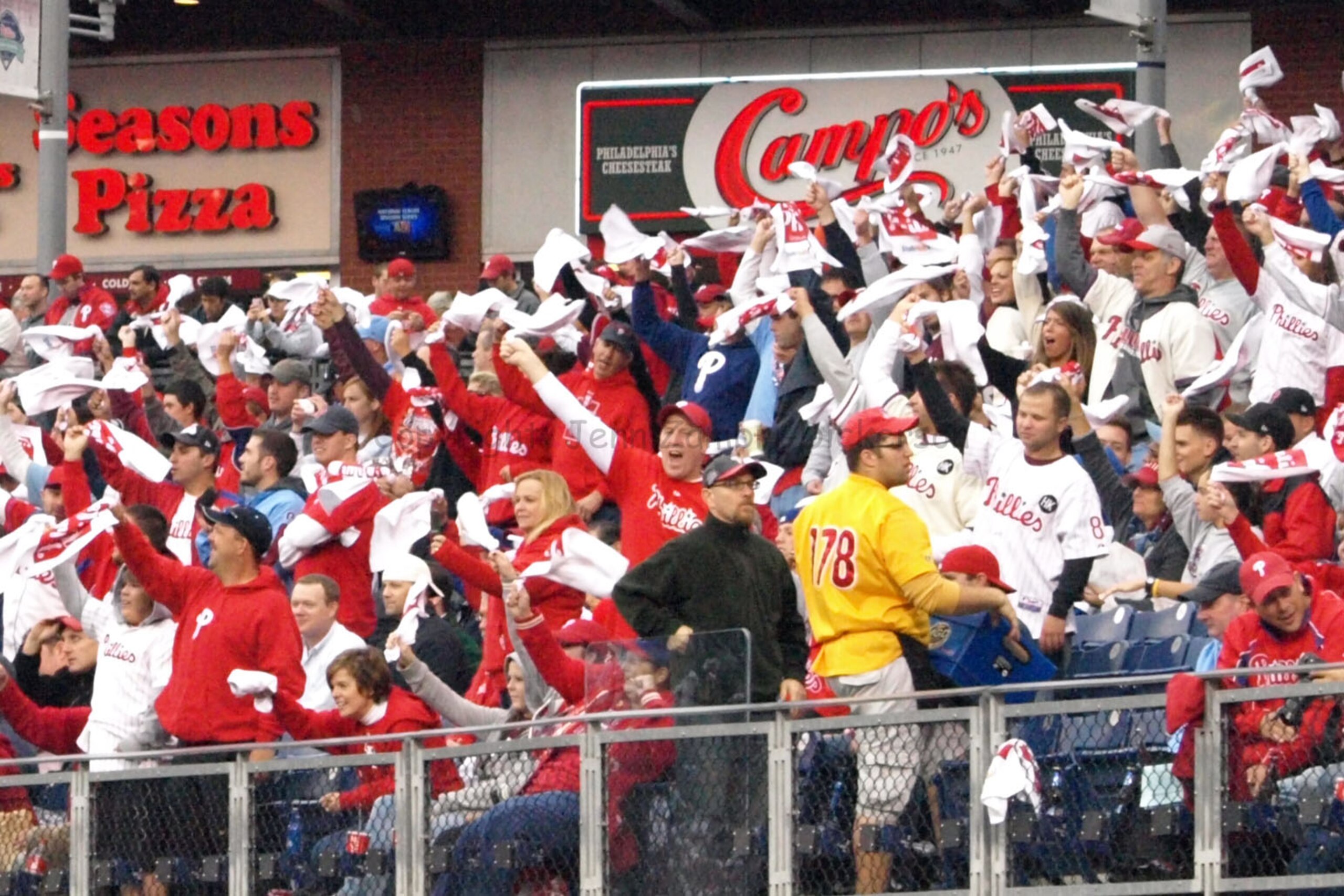 Phillies Fans / Jenn Zambri