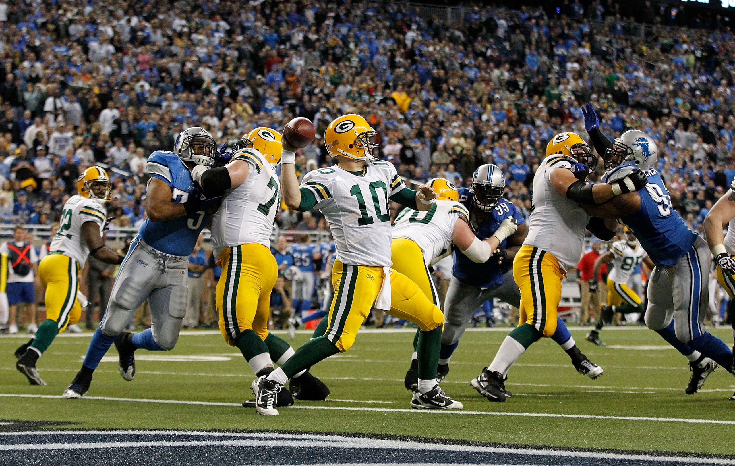 DETROIT - DECEMBER 12:  Matt Flynn #10 of the Green Bay Packers drops back to pass during the third quarter of the game against the Detroit Lions at Ford Field on December 12, 2010 in Detroit, Michigan. The Lions defeated the Packers 7-3.  (Photo by Leon