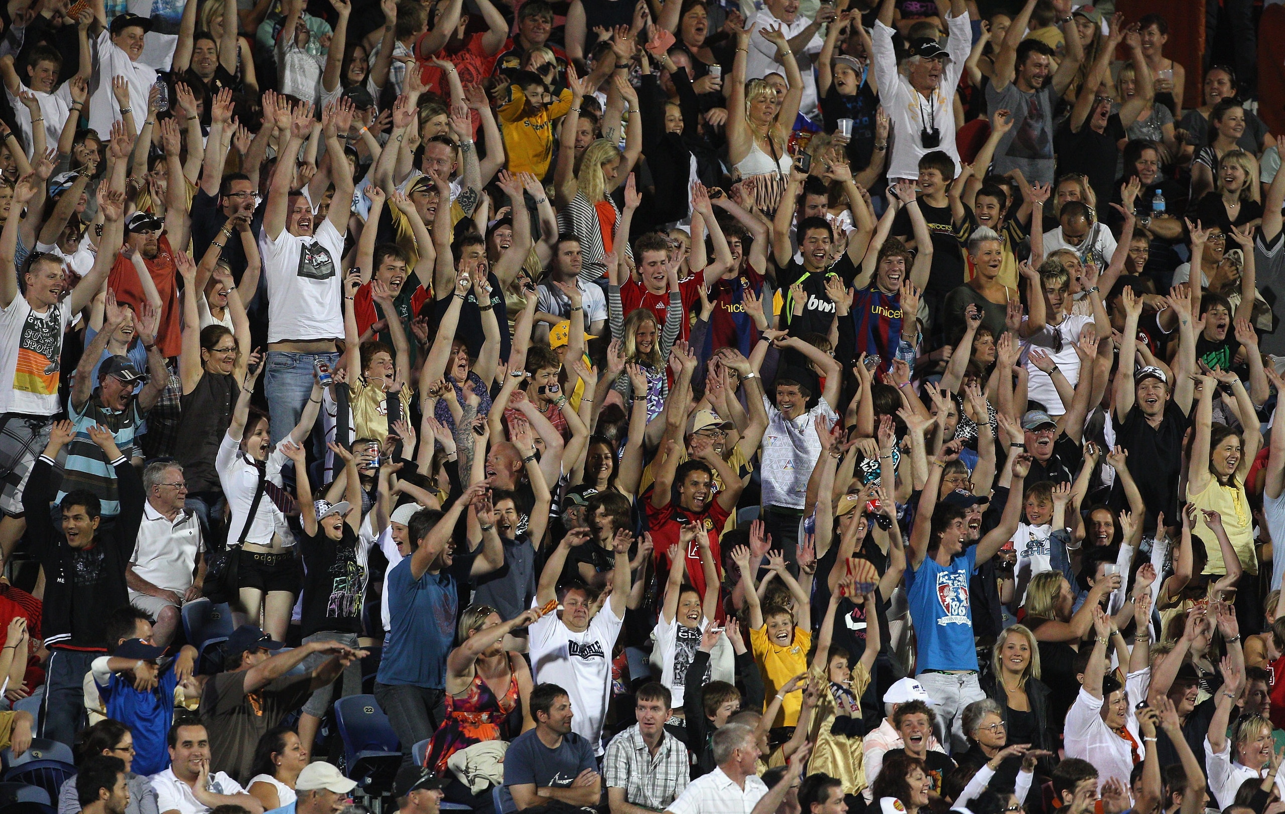NEWCASTLE, AUSTRALIA - NOVEMBER 27:  The crowd take part in the Mexican wave during the friendly match between the Newcastle Jets and the LA Galaxy at EnergyAustralia Stadium on November 27, 2010 in Newcastle, Australia.  (Photo by Mark Kolbe/Getty Images