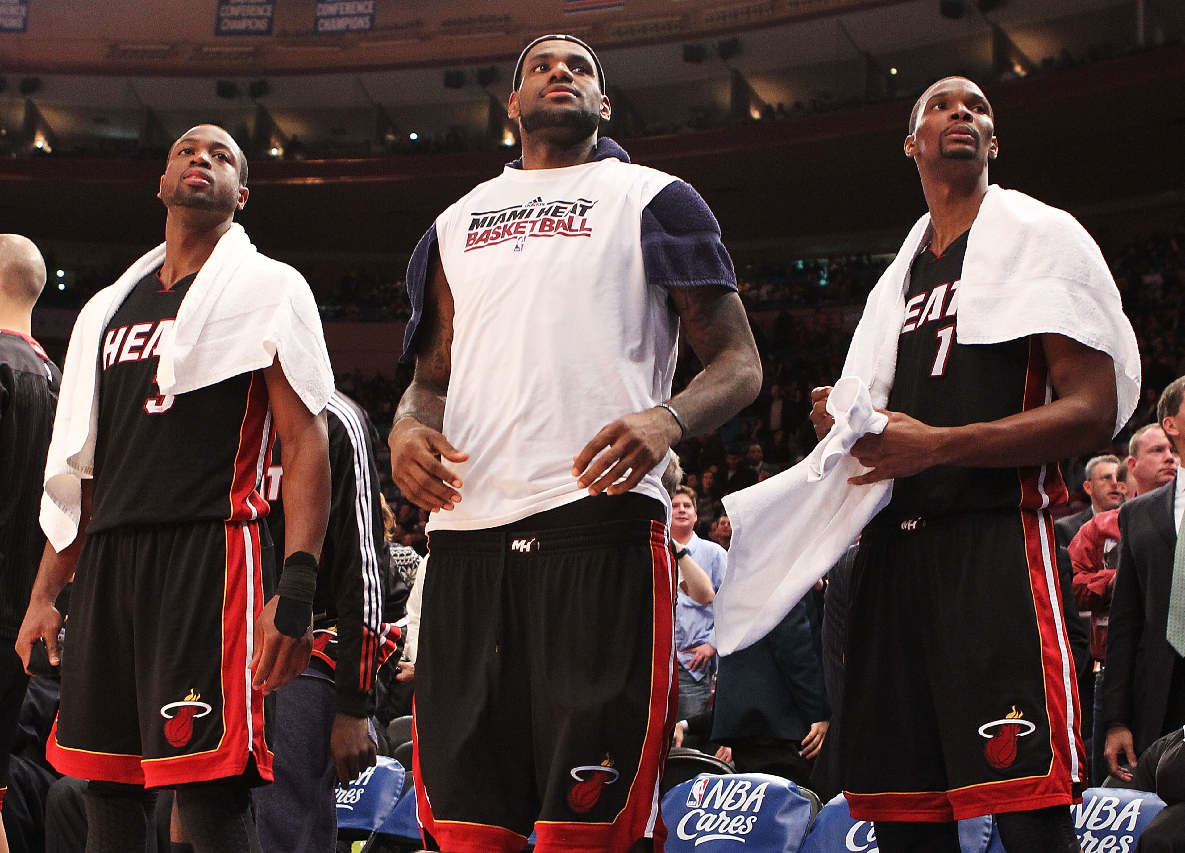 NEW YORK, NY - DECEMBER 17: Dwyane Wade #3, LeBron James #6, and Chris Bosh #1 of the Miami Heat look on during their 113-91 win against the New York Knicks at Madison Square Garden on December 17, 2010 in New York City. NOTE TO USER: User expressly ackn NEW YORK, NY - DECEMBER 17: Dwyane Wade #3, LeBron James #6, and Chris Bosh #1 of the Miami Heat look on during their 113-91 win against the New York Knicks at Madison Square Garden on December 17, 2010 in New York City. NOTE TO USER: User expressly ackn