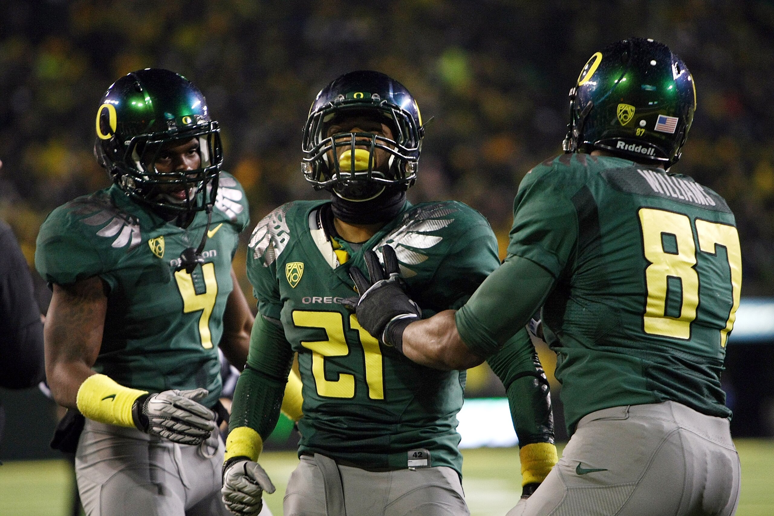 EUGENE, OR - NOVEMBER 26:  LaMichael James #21 of the Oregon Ducks celebrates a touchdown run against the Arizona Wildcats on November 26, 2010 at the Autzen Stadium in Eugene, Oregon.  (Photo by Jonathan Ferrey/Getty Images)