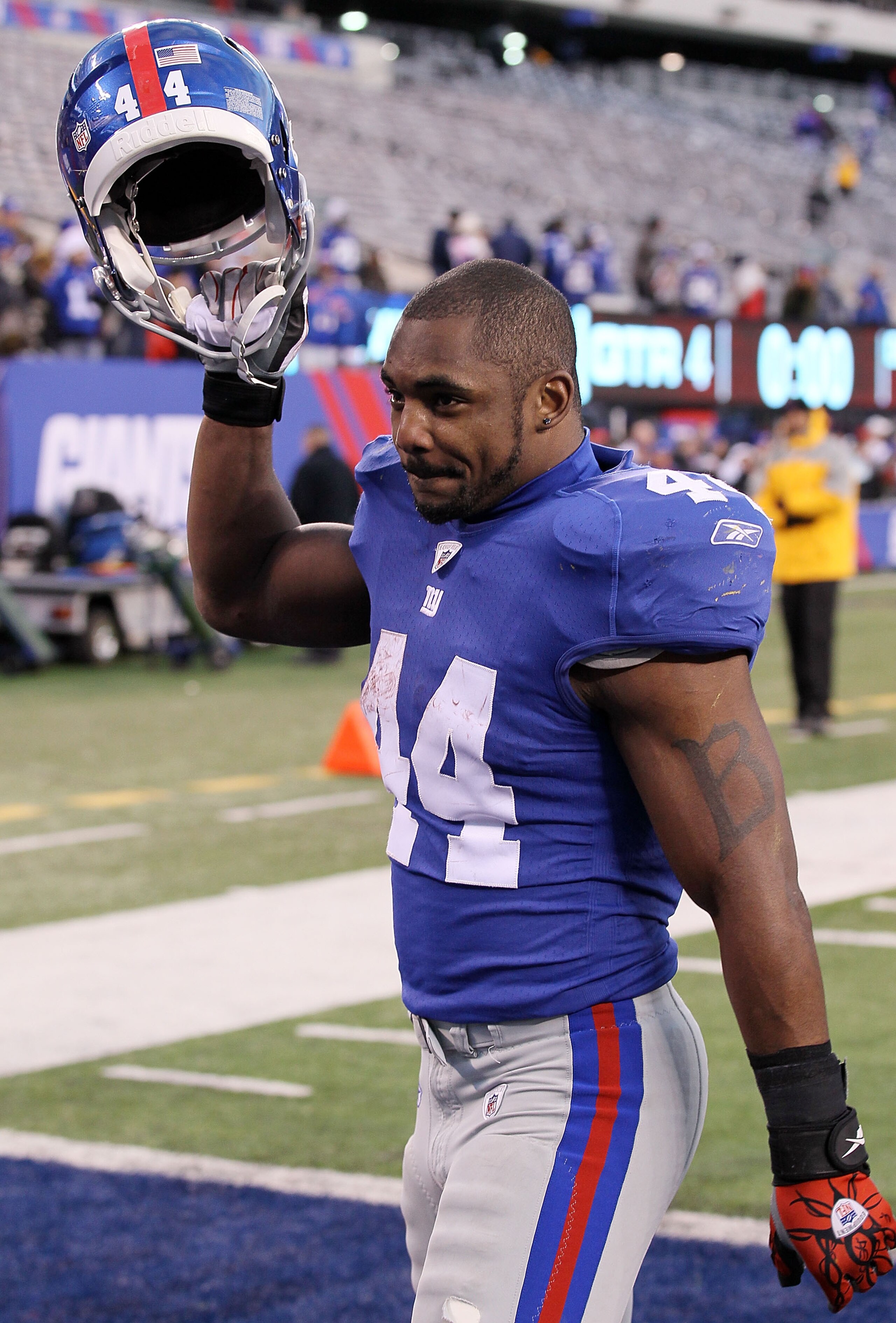 EAST RUTHERFORD, NJ - DECEMBER 05:  Ahmad Bradshaw #44 of the New York Giants celebrates after defeating the Washington Redskins on December 5, 2010 at the New Meadowlands Stadium in East Rutherford, New Jersey. The Giants defeated the Redskins 31-7.  (Ph