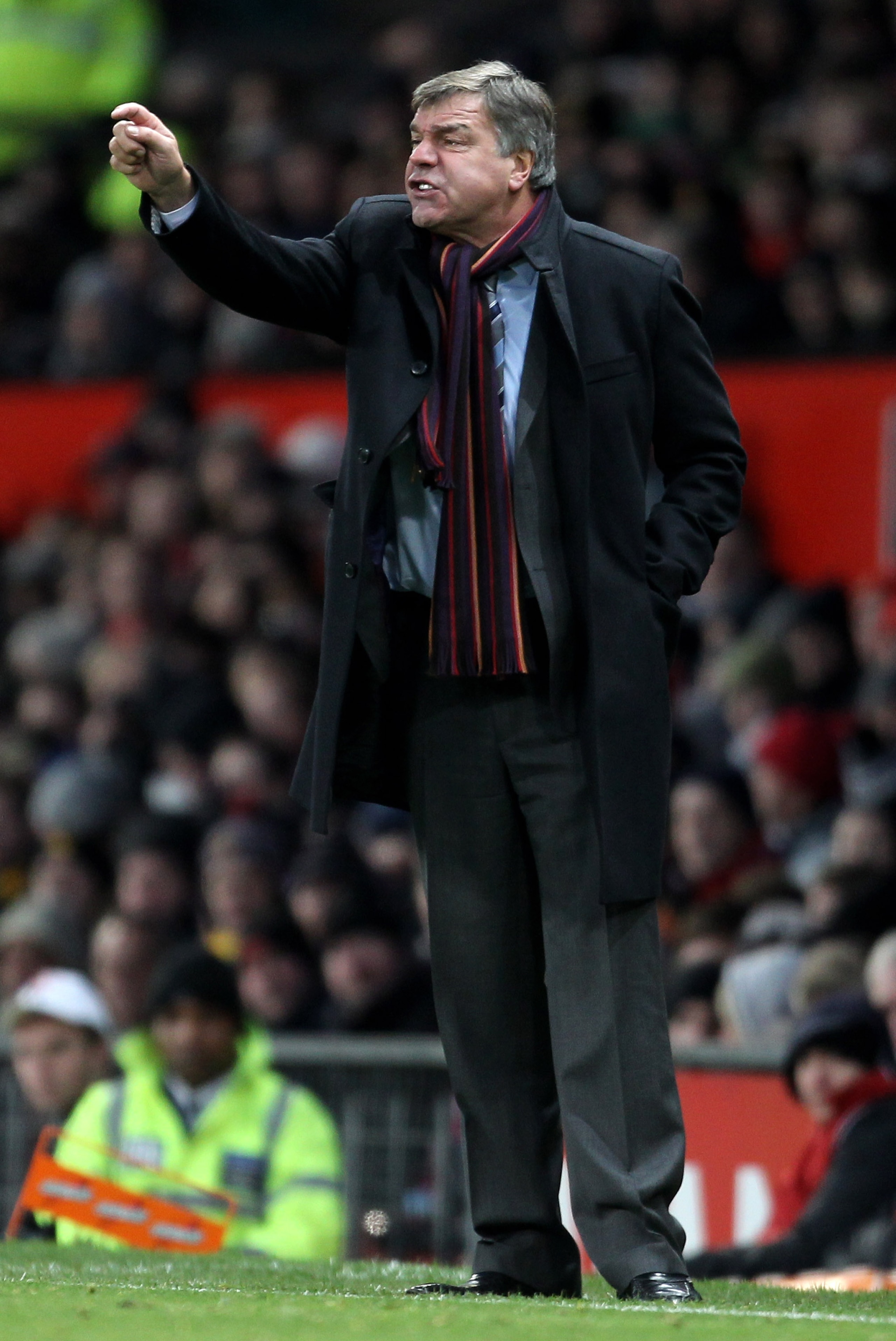 MANCHESTER, ENGLAND - NOVEMBER 27:   Blackburn Rovers Manager Sam Allardyce issues instructions during the Barclays Premier League match between Manchester United and Blackburn Rovers at Old Trafford on November 27, 2010 in Manchester, England. (Photo by