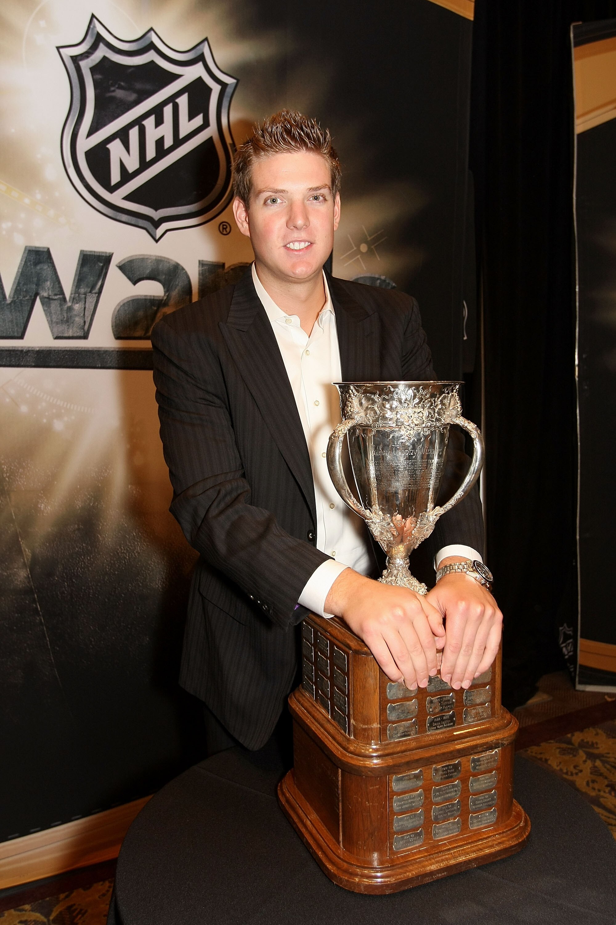 LAS VEGAS - JUNE 18:  Steve Mason of the Columbus Blue Jackets poses with the Calder Trophy following the 2009 NHL Awards at the Palms Casino Resort on June 18, 2009 in Las Vegas, Nevada.  (Photo by Bruce Bennett/Getty Images for NHL)