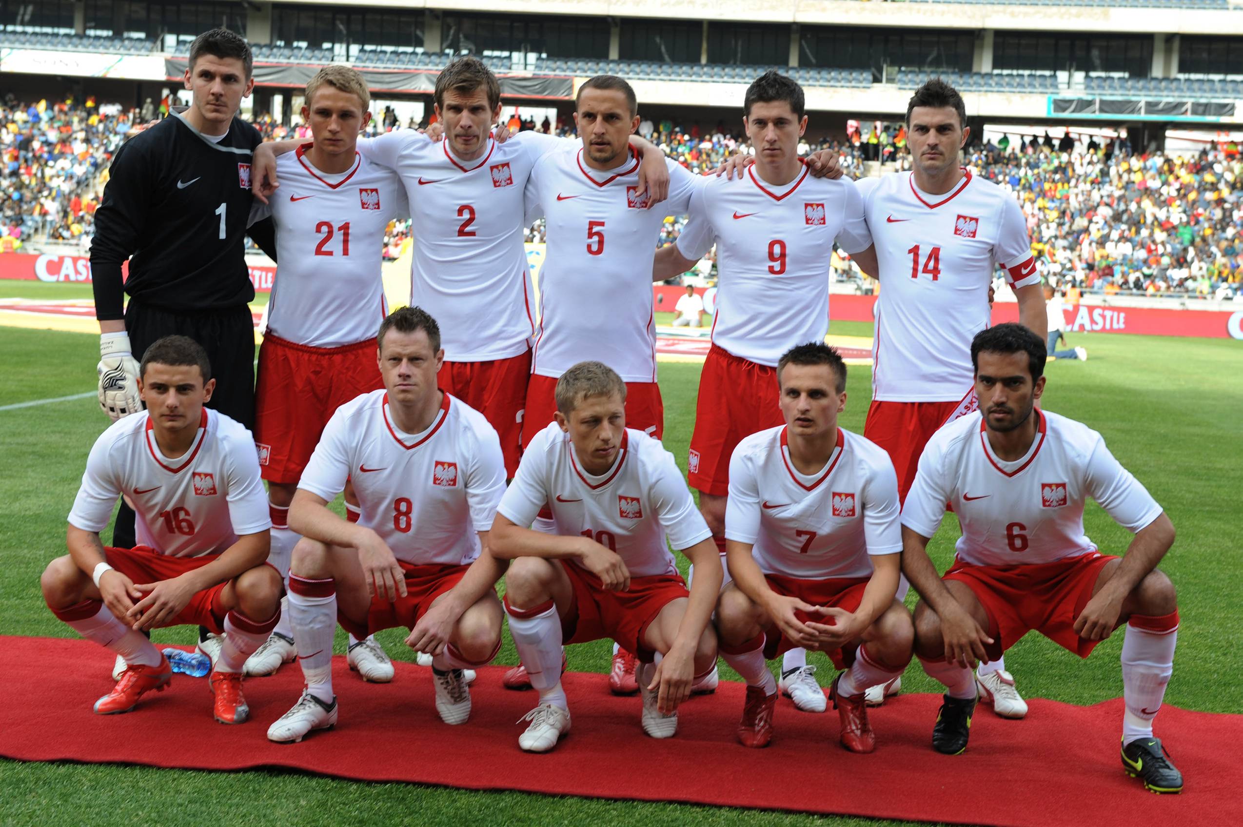 JOHANNESBURG, SOUTH AFRICA - JUNE 06: The Poland national football team pose for a group photo before the Confederation Cup match between South Africa and Poland at Orlando Stadium on June 6, 2009 in Johannesburg, South Africa. (Photo by Lefty Shivambu/Ga