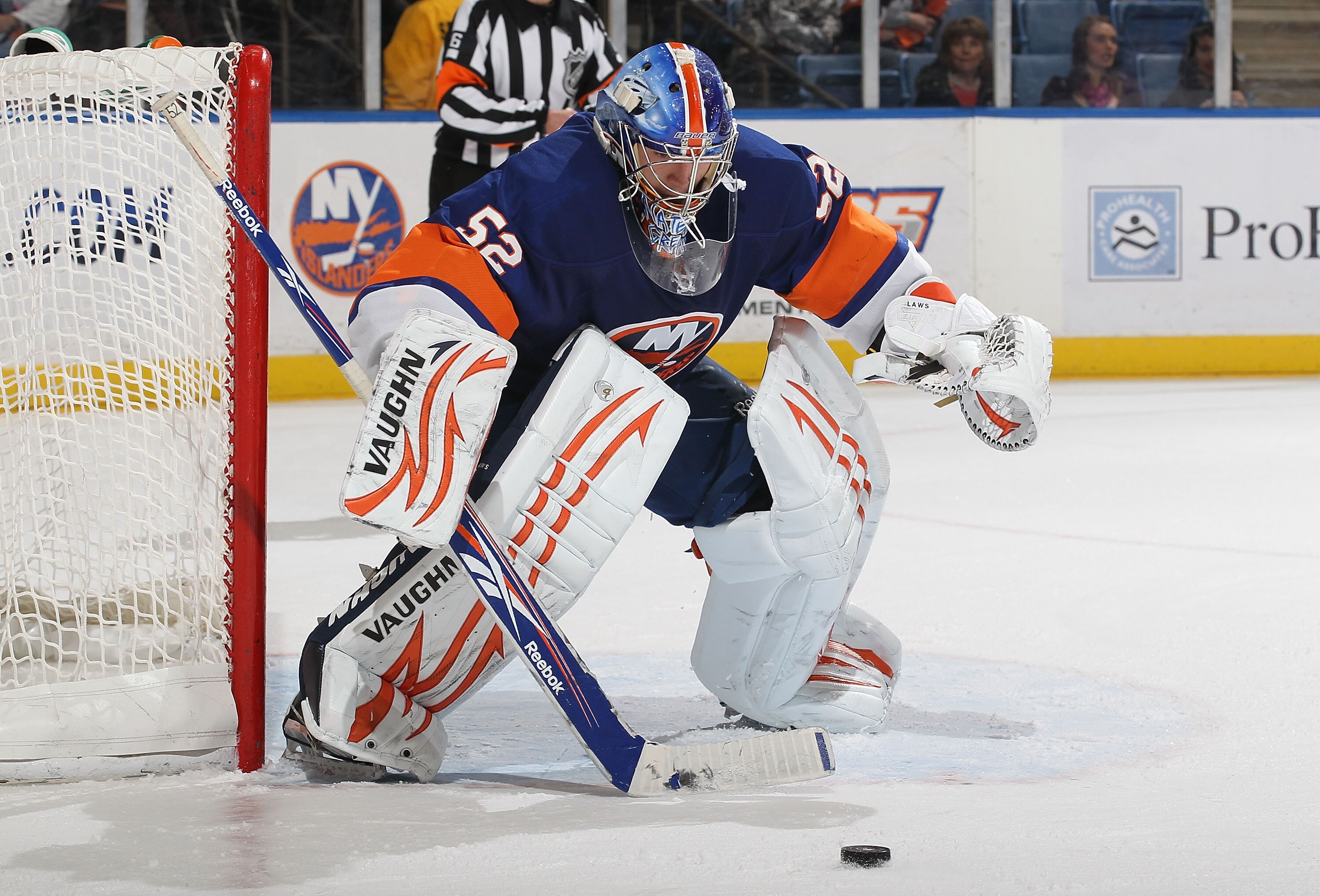 UNIONDALE, NY - DECEMBER 18:  Nathan Lawson #52 of the New York Islanders makes a save against  the Phoenix Coyotes during their game on December 18, 2010 at the Nassau Coliseum in Uniondale, New York.  (Photo by Al Bello/Getty Images)