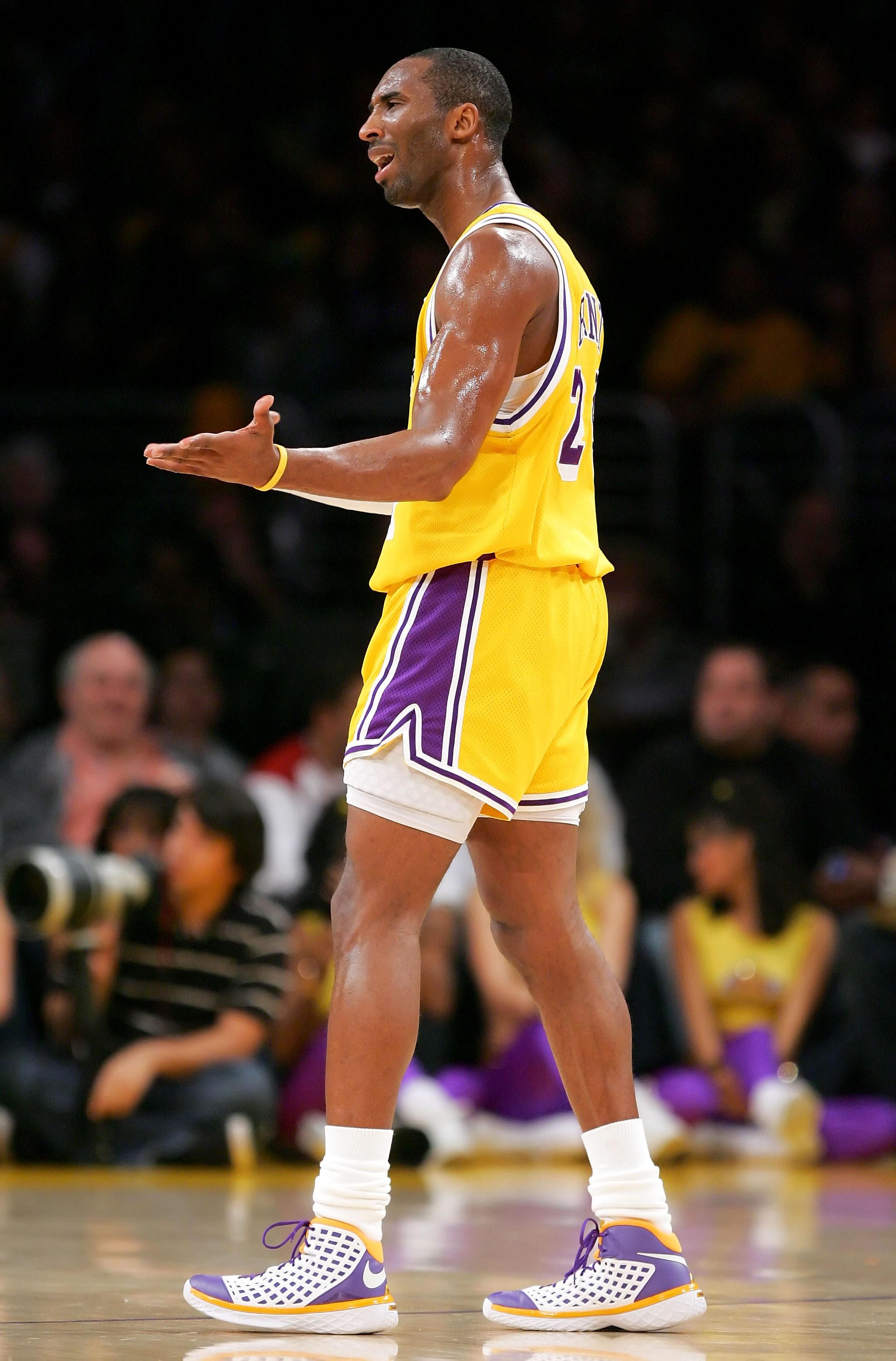 LOS ANGELES - DECEMBER 30:  Kobe Bryant #24 of the Los Angeles Lakers reacts during the game against the Boston Celtics at Staples Center December 30, 2007 in Los Angeles, California.  NOTE TO USER: User expressly acknowledges and agrees that, by download