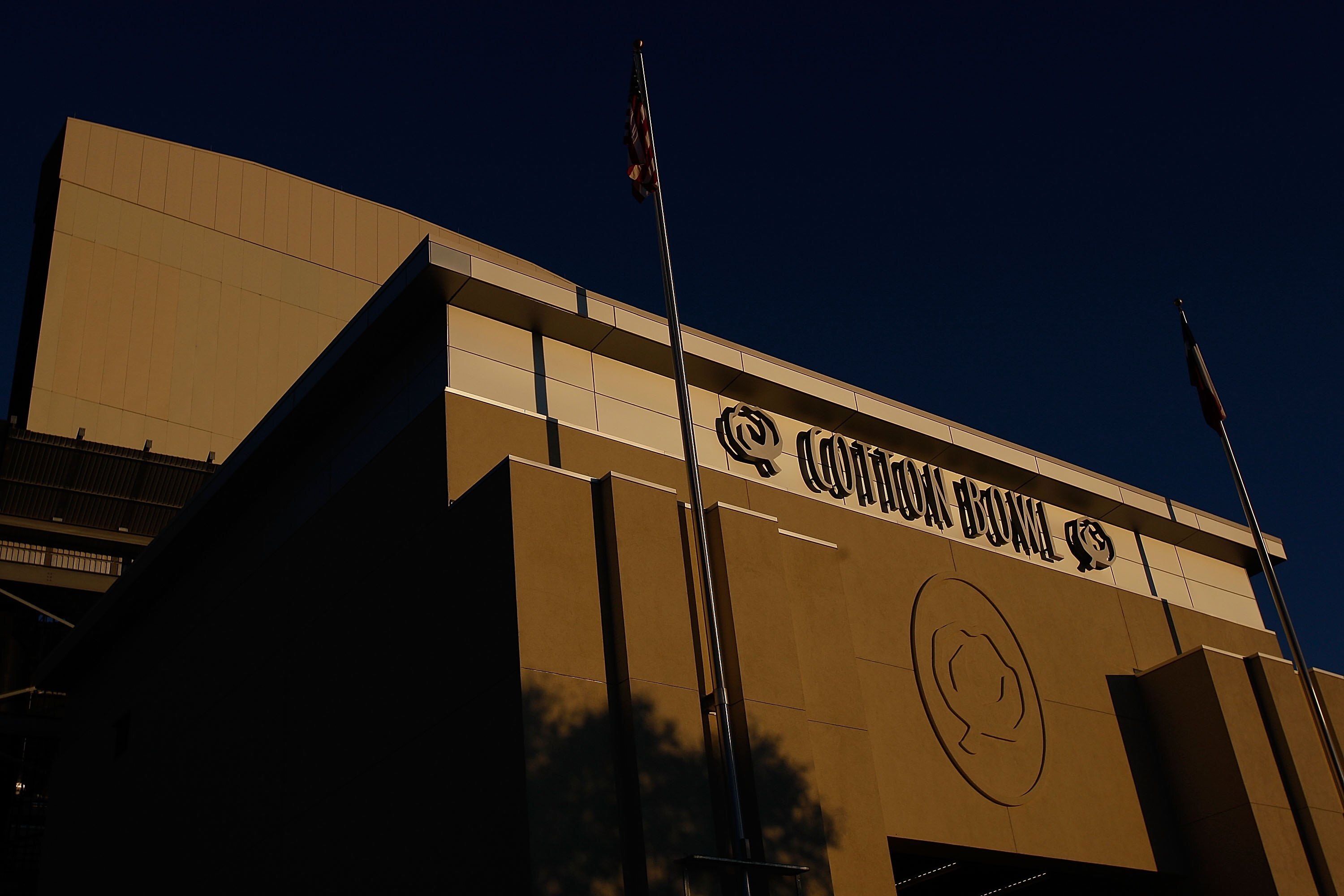 DALLAS - OCTOBER 17:  An exterior view of the Cotton Bowl on October 17, 2009 in Dallas, Texas.  (Photo by Ronald Martinez/Getty Images)