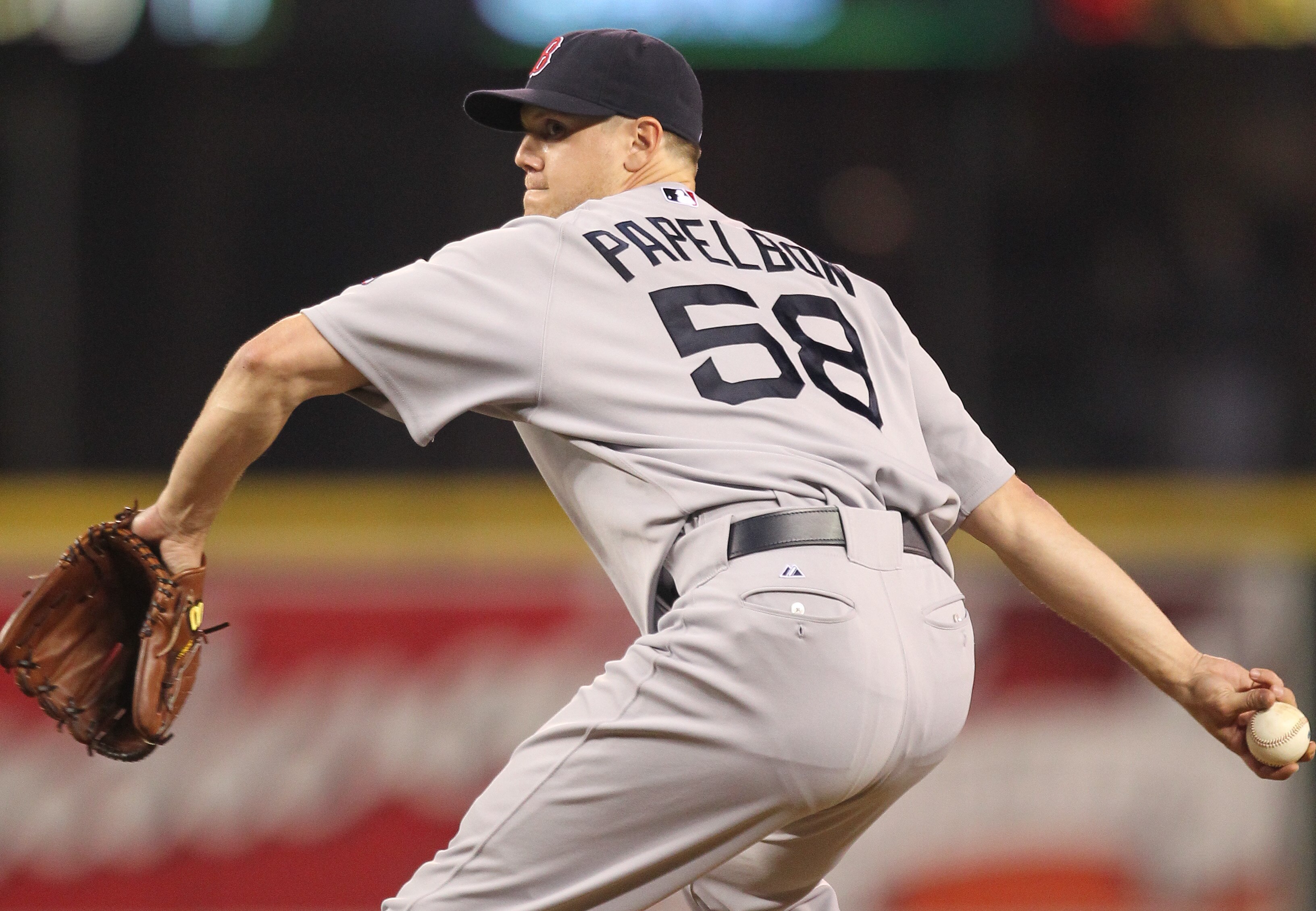 SEATTLE - SEPTEMBER 14:  Closing pitcher Jonathan Papelbon #58 of the Boston Red Sox pitches against the Seattle Mariners at Safeco Field on September 14, 2010 in Seattle, Washington. The Red Sox won 9-6. (Photo by Otto Greule Jr/Getty Images)