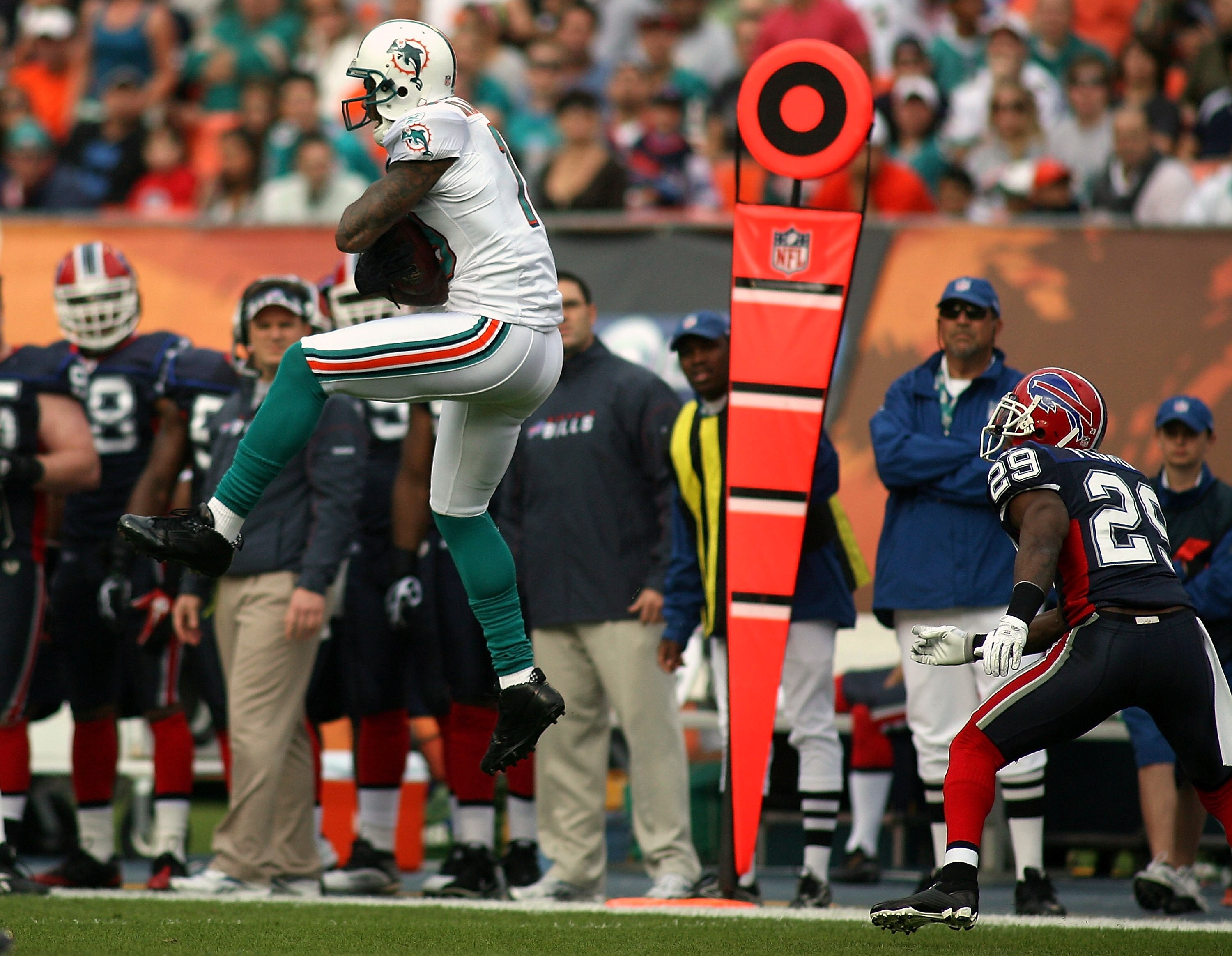MIAMI, FL - DECEMBER 19:  Receiver Brandon Marshall #19 of the Miami Dolphins makes a catch during a game against the Buffalo Bills at Sun Life Stadium on December 19, 2010 in Miami, Florida. The Bills defeated the Dolphins 17-14.  (Photo by Marc Serota/G