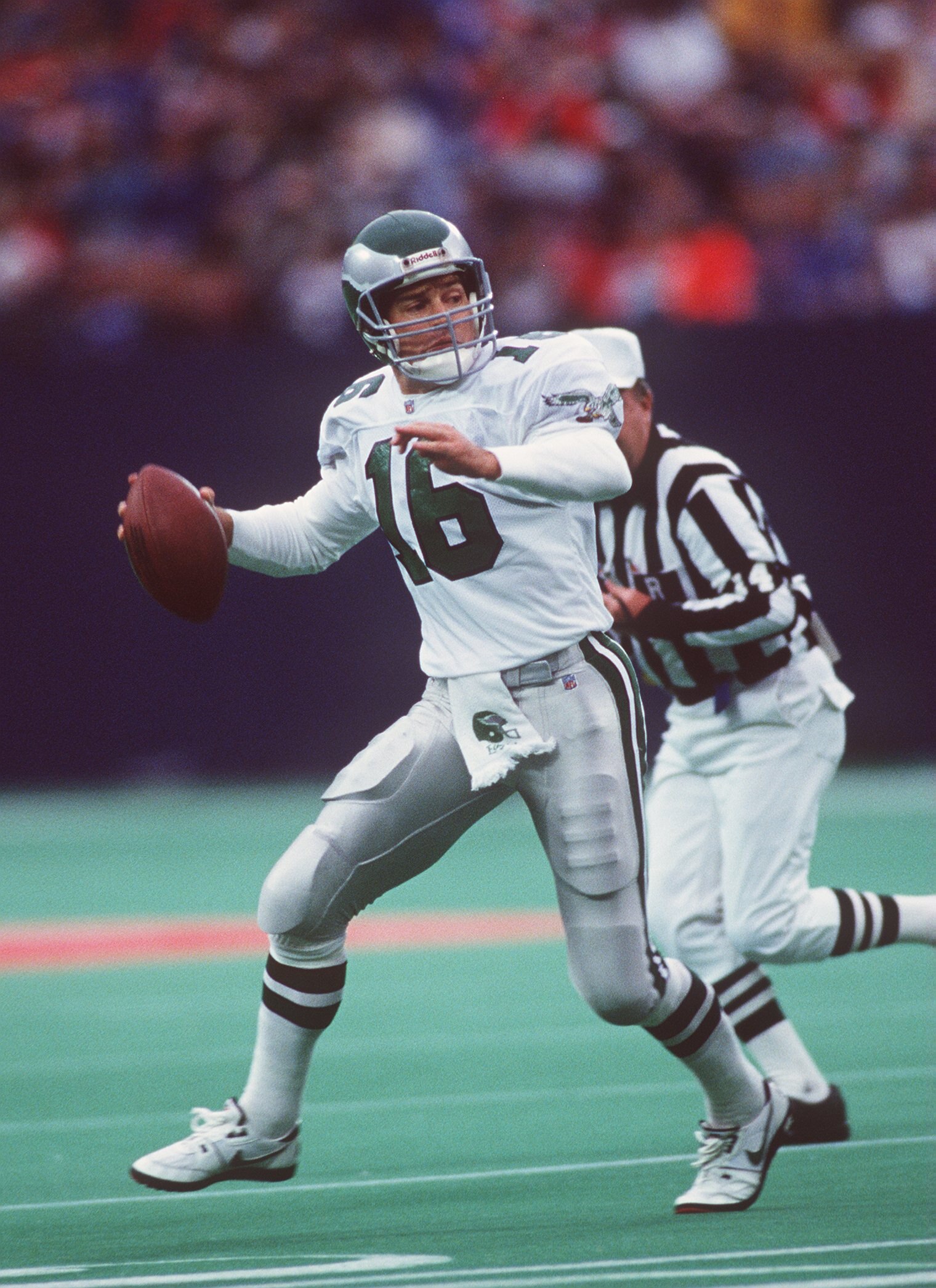 8 Dec 1991:  Quarterback Jeff Kemp of the Philadelphia Eagles jogs onto the field prior to the Eagles 19-14 win over the New York Giants at Veterans Stadium in Philadelphia, Pennsylvania. Mandatory Credit: Rick Stewart/ALLSPORT