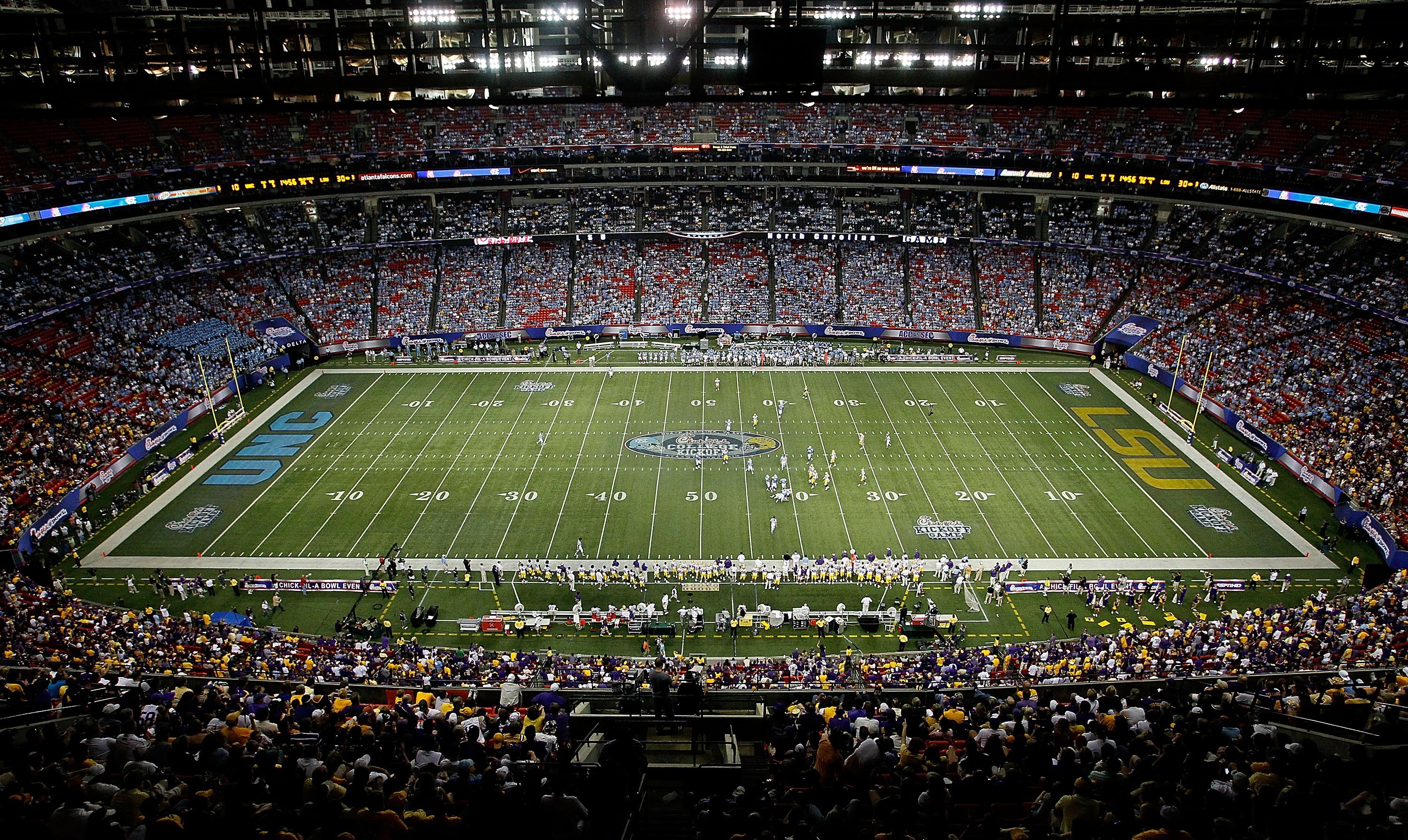 ATLANTA - SEPTEMBER 04:  A general view of the Georgia Dome during the game between the LSU Tigers and the North Carolina Tar Heels in the Chick-fil-A Kickoff Game at Georgia Dome on September 4, 2010 in Atlanta, Georgia.  (Photo by Kevin C. Cox/Getty Ima
