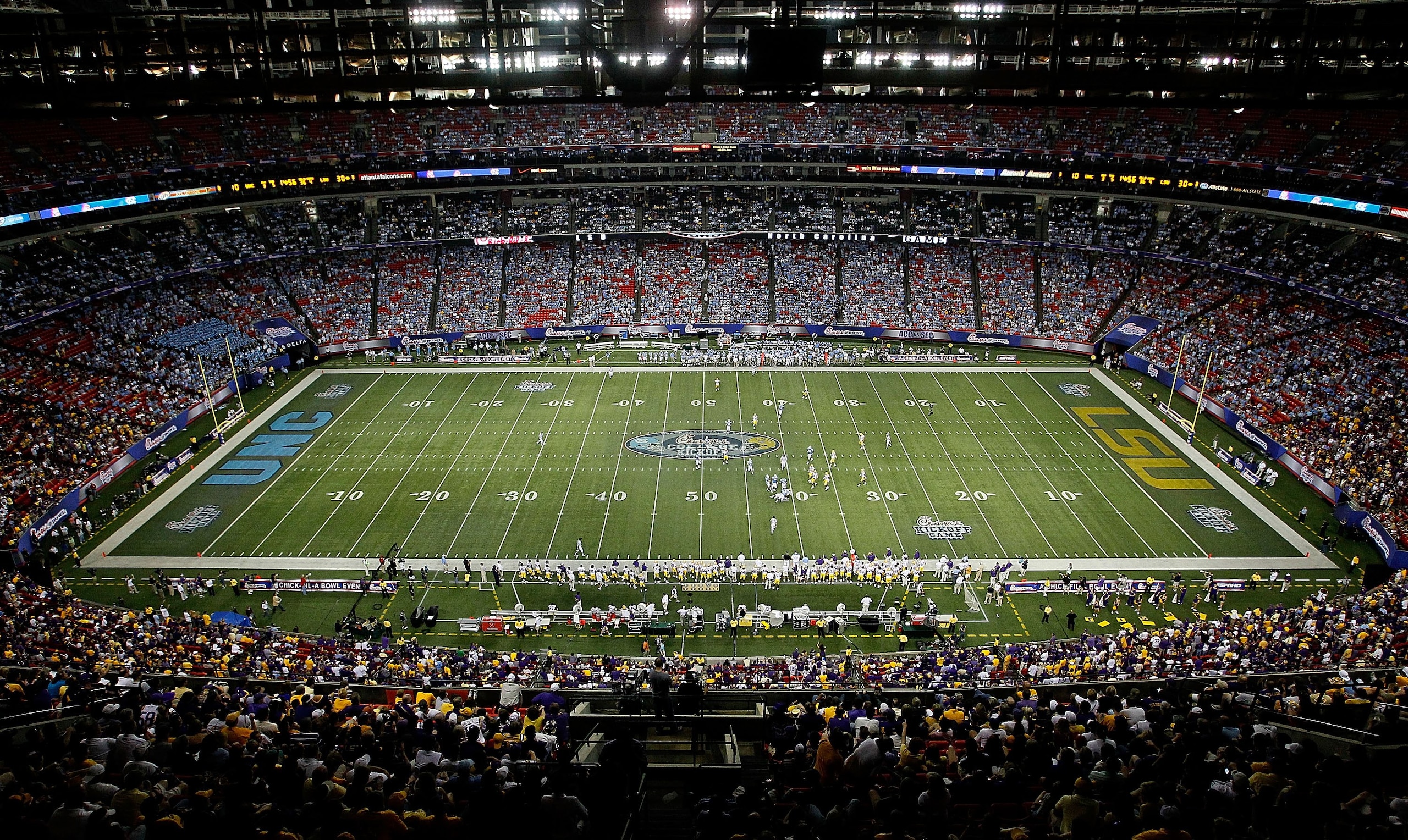 ATLANTA - SEPTEMBER 04:  A general view of the Georgia Dome during the game between the LSU Tigers and the North Carolina Tar Heels in the Chick-fil-A Kickoff Game at Georgia Dome on September 4, 2010 in Atlanta, Georgia.  (Photo by Kevin C. Cox/Getty Ima