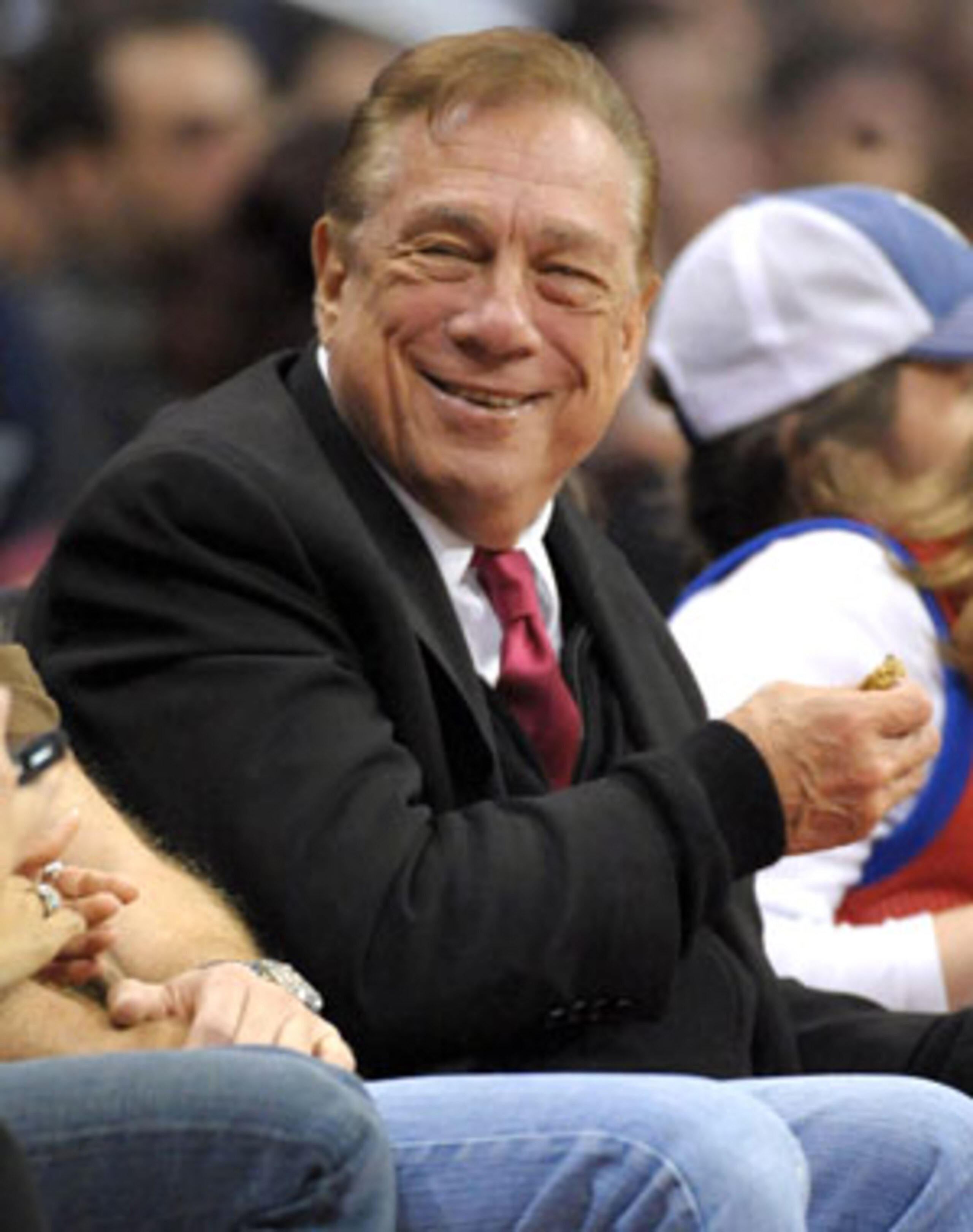http://articles.latimes.com/2010/dec/14/sports/la-sp-plaschke-20101215