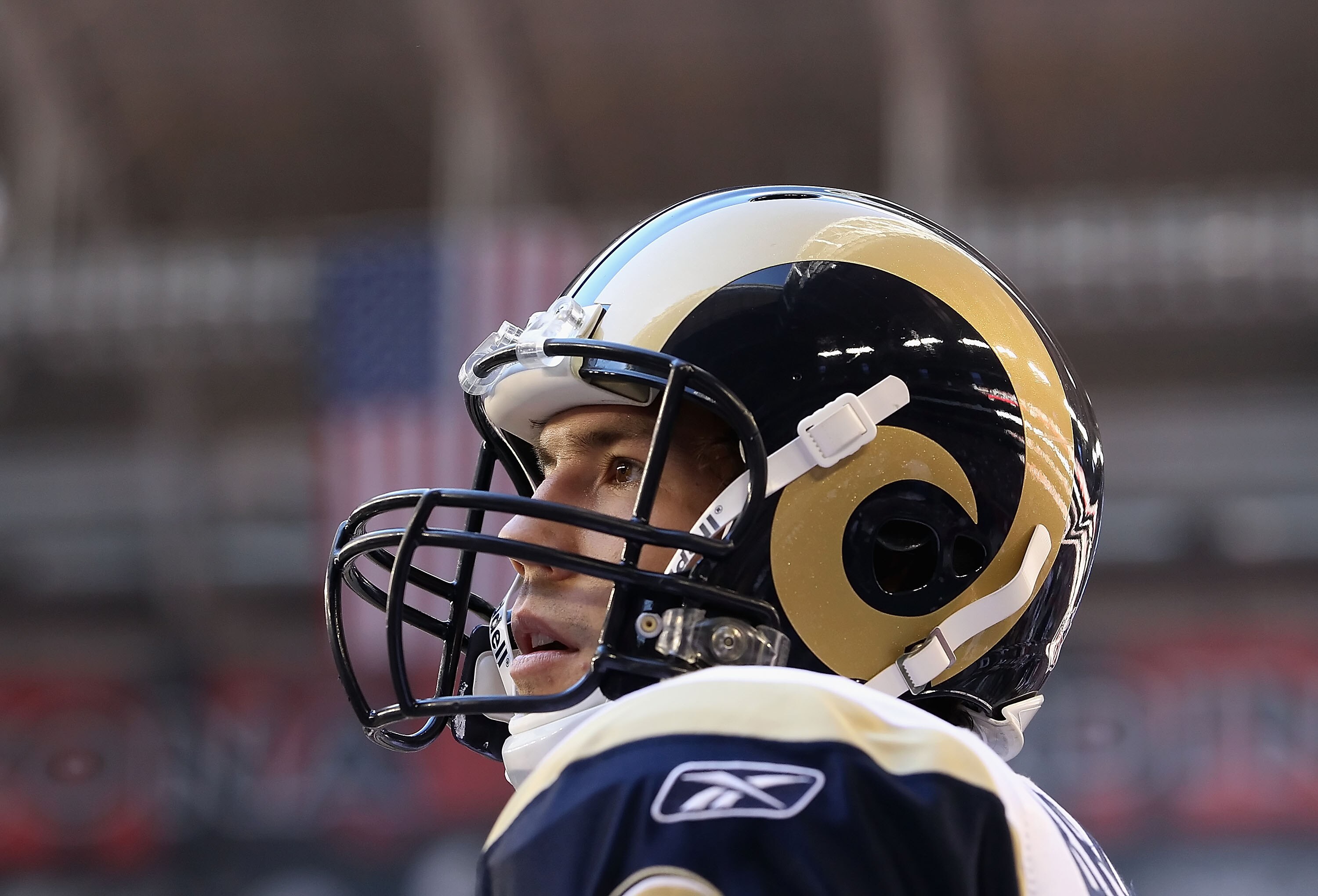 GLENDALE, AZ - DECEMBER 05:  Quarterback Sam Bradford #8 of the St. Louis Rams during the NFL game against the Arizona Cardinals at the University of Phoenix Stadium on December 5, 2010 in Glendale, Arizona. The Rams defeated the Cardinals 19-6.  (Photo b