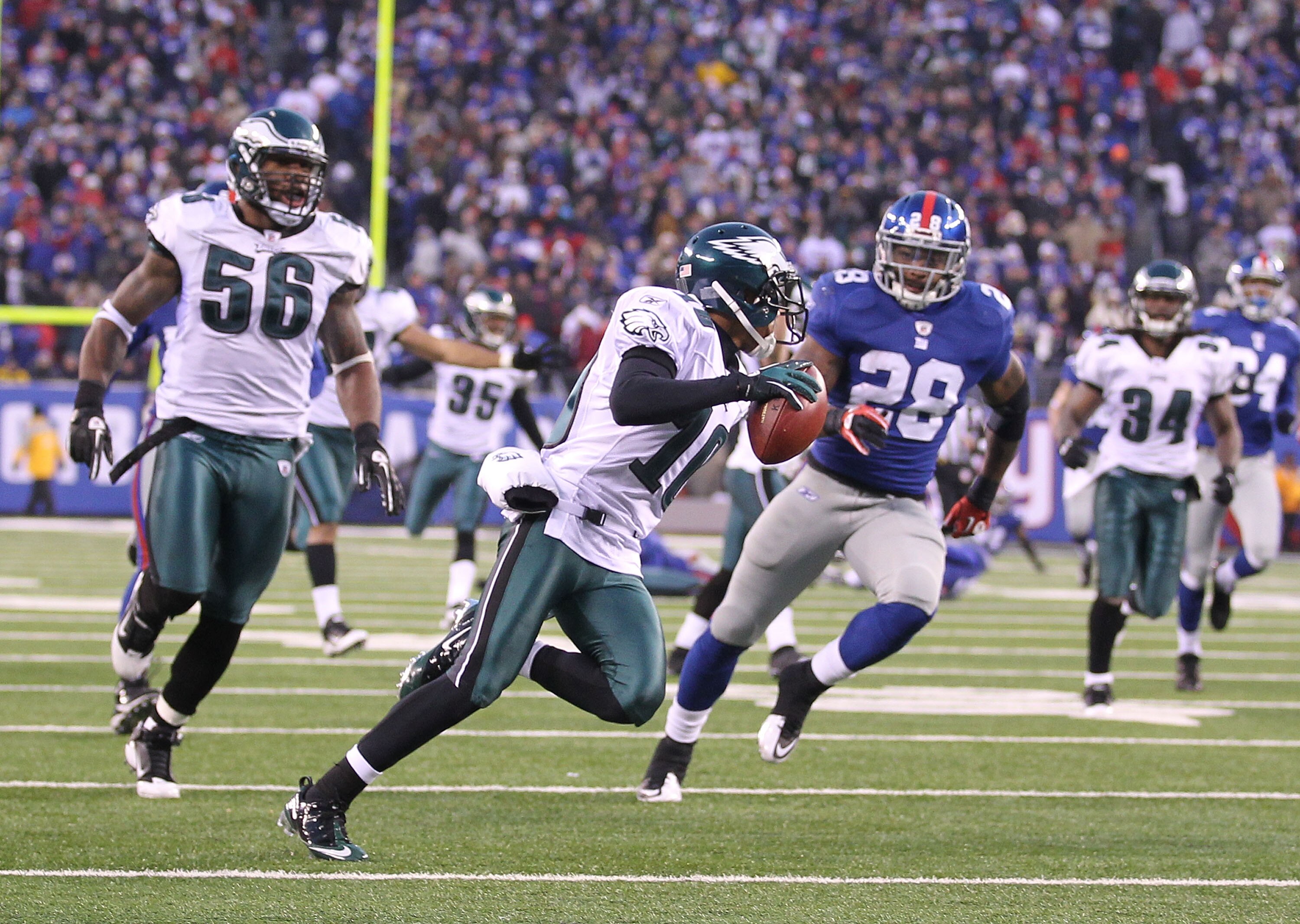 EAST RUTHERFORD, NJ - DECEMBER 19:  DeSean Jackson #10 of the Philadelphia Eagles returns a punt for the winning touchdown as time runs out defeating the New York Giants 38-31 during their game on December 19, 2010 at The New Meadowlands Stadium in East R