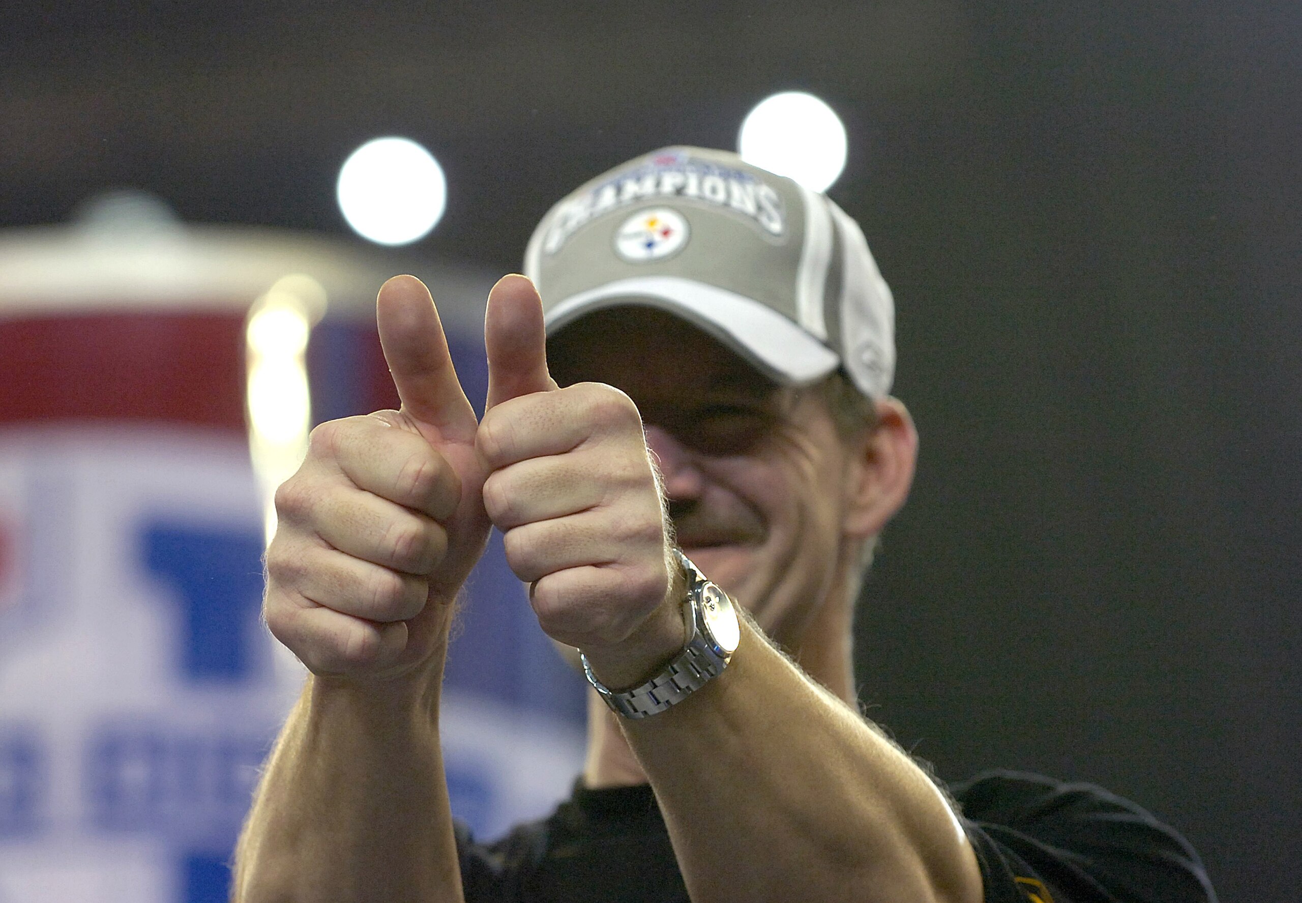 Steelers head coach Bill Cowher gives the thumbs up sign after the Steelers won Super Bowl XL between the Pittsburgh Steelers and Seattle Seahawks at Ford Field in Detroit, Michigan on February 5, 2006. (Photo by Al Messerschmidt/Getty Images) Steelers head coach Bill Cowher gives the thumbs up sign after the Steelers won Super Bowl XL between the Pittsburgh Steelers and Seattle Seahawks at Ford Field in Detroit, Michigan on February 5, 2006. (Photo by Al Messerschmidt/Getty Images)