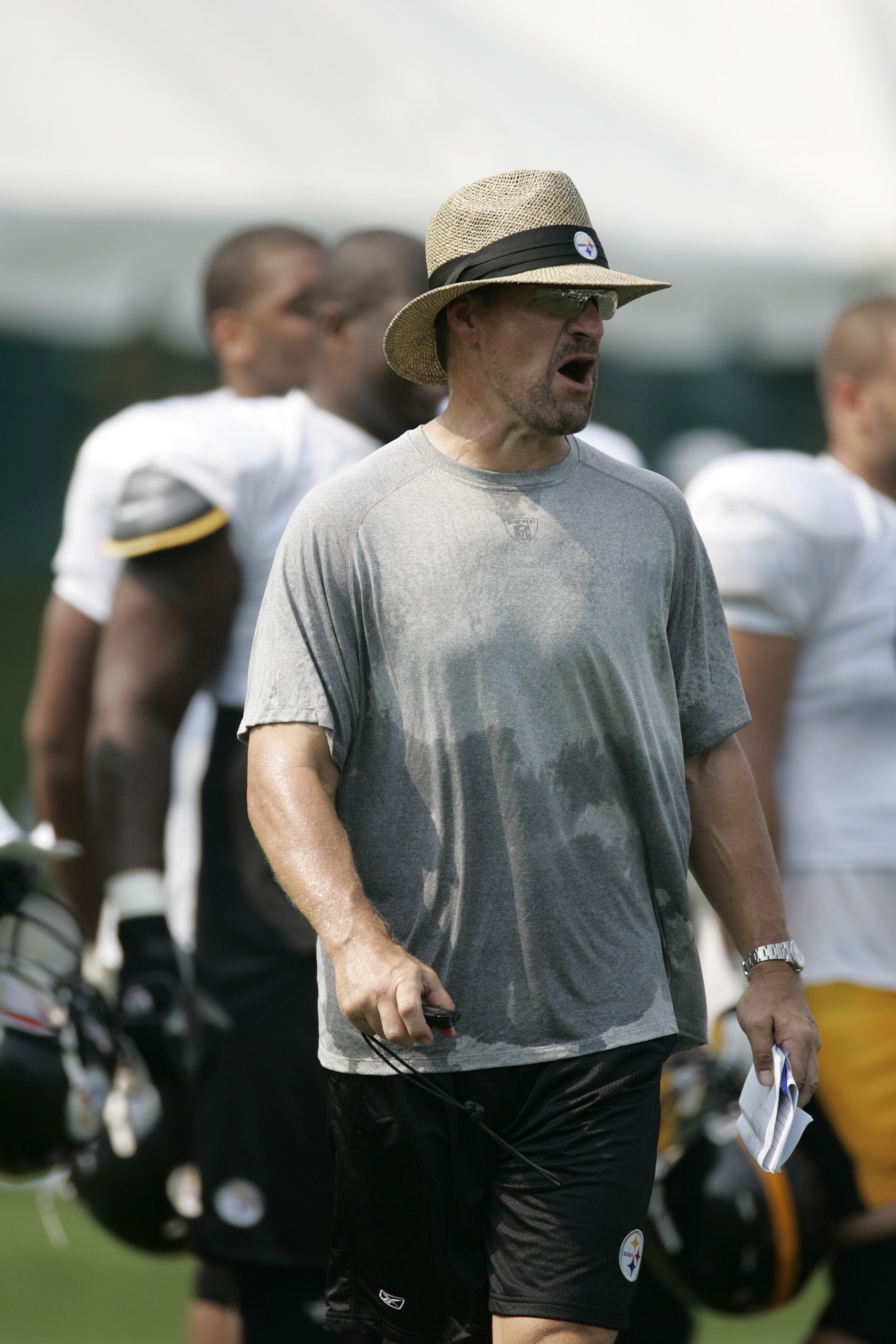 LATROBE, PA - AUGUST 1:  Head coach Bill Cowher of the Pittsburgh Steelers yells during training camp at St. Vincent College in Latrobe, Pennsylvania on August 1, 2006. (Photo By Gregory Shamus/Getty Images)