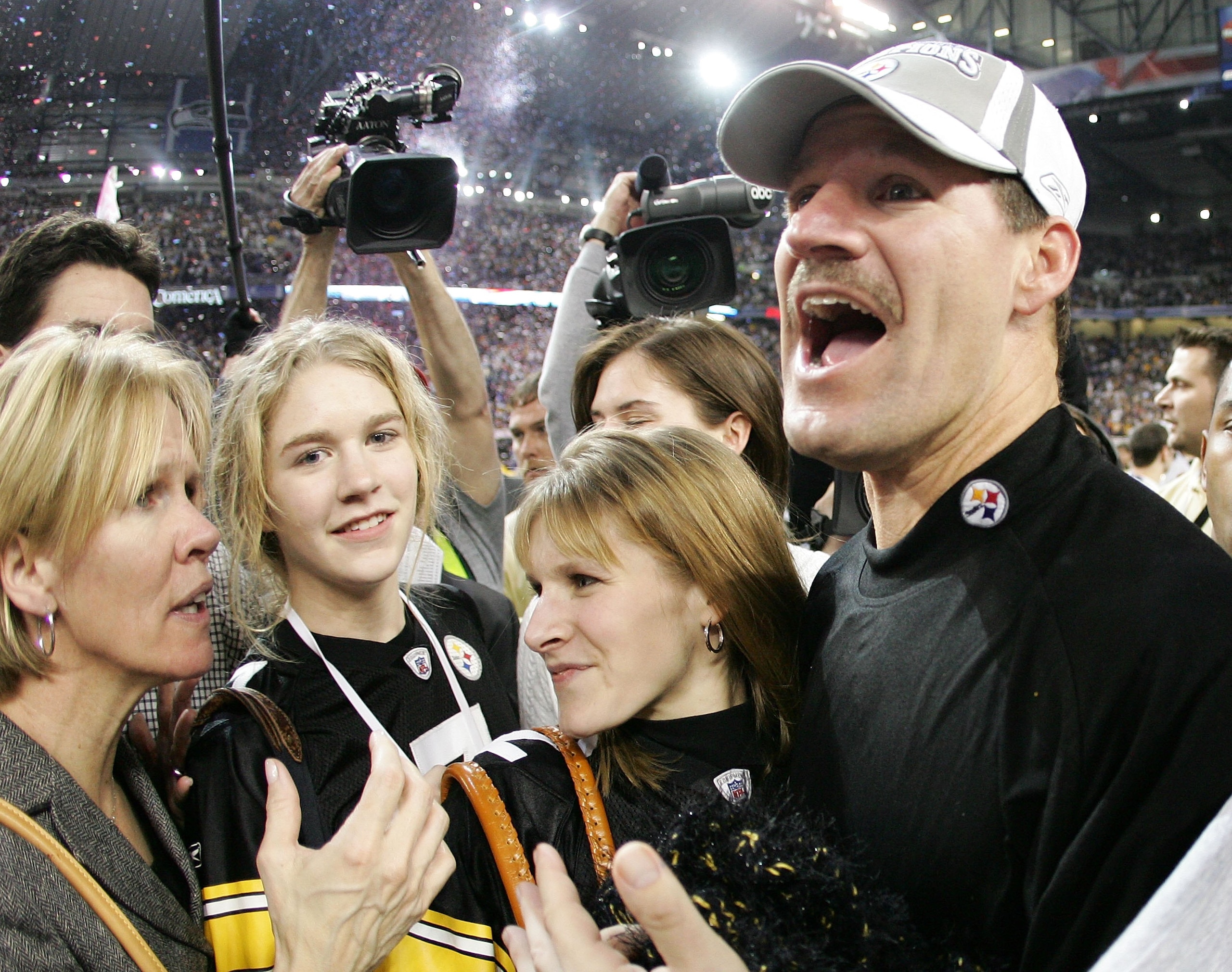 DETROIT - FEBRUARY 05: Head coach Bill Cowher of the Pittsburgh Steelers celebrates with his family on the field after defeating the Seattle Seahawks in Super Bowl XL at Ford Field on February 5, 2006 in Detroit, Michigan.The Steelers defeated the Seahaw DETROIT - FEBRUARY 05: Head coach Bill Cowher of the Pittsburgh Steelers celebrates with his family on the field after defeating the Seattle Seahawks in Super Bowl XL at Ford Field on February 5, 2006 in Detroit, Michigan.The Steelers defeated the Seahaw