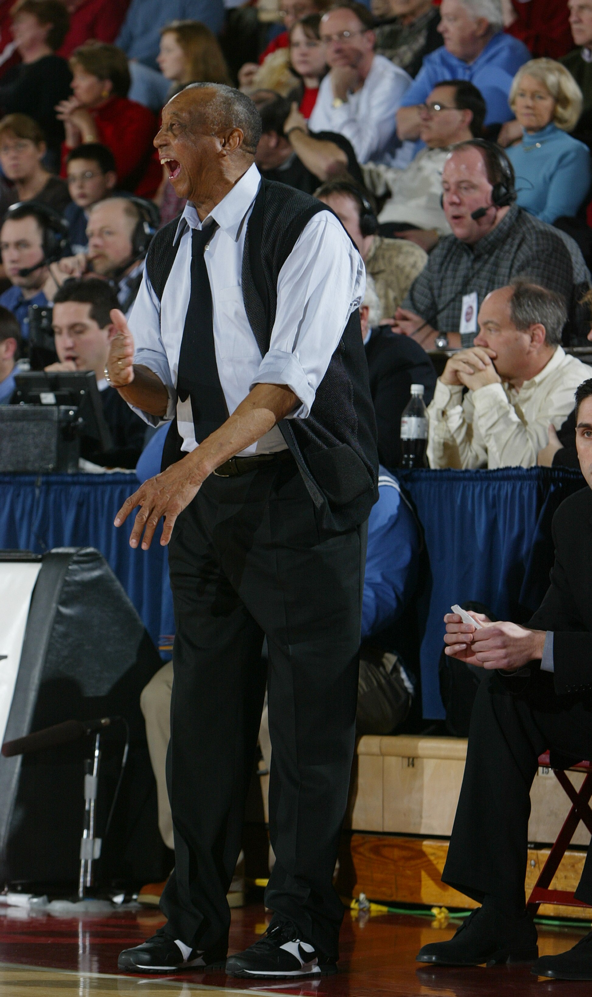 PHILADELPHIA - FEBRUARY 21:  Head coach John Chaney of the Temple University Owls shouts from the sideline during the game against the Saint Joseph's University Hawks on February 21, 2004 at The Palestra in Philadelphia, Pennsylvania. The Hawks won 76-53.