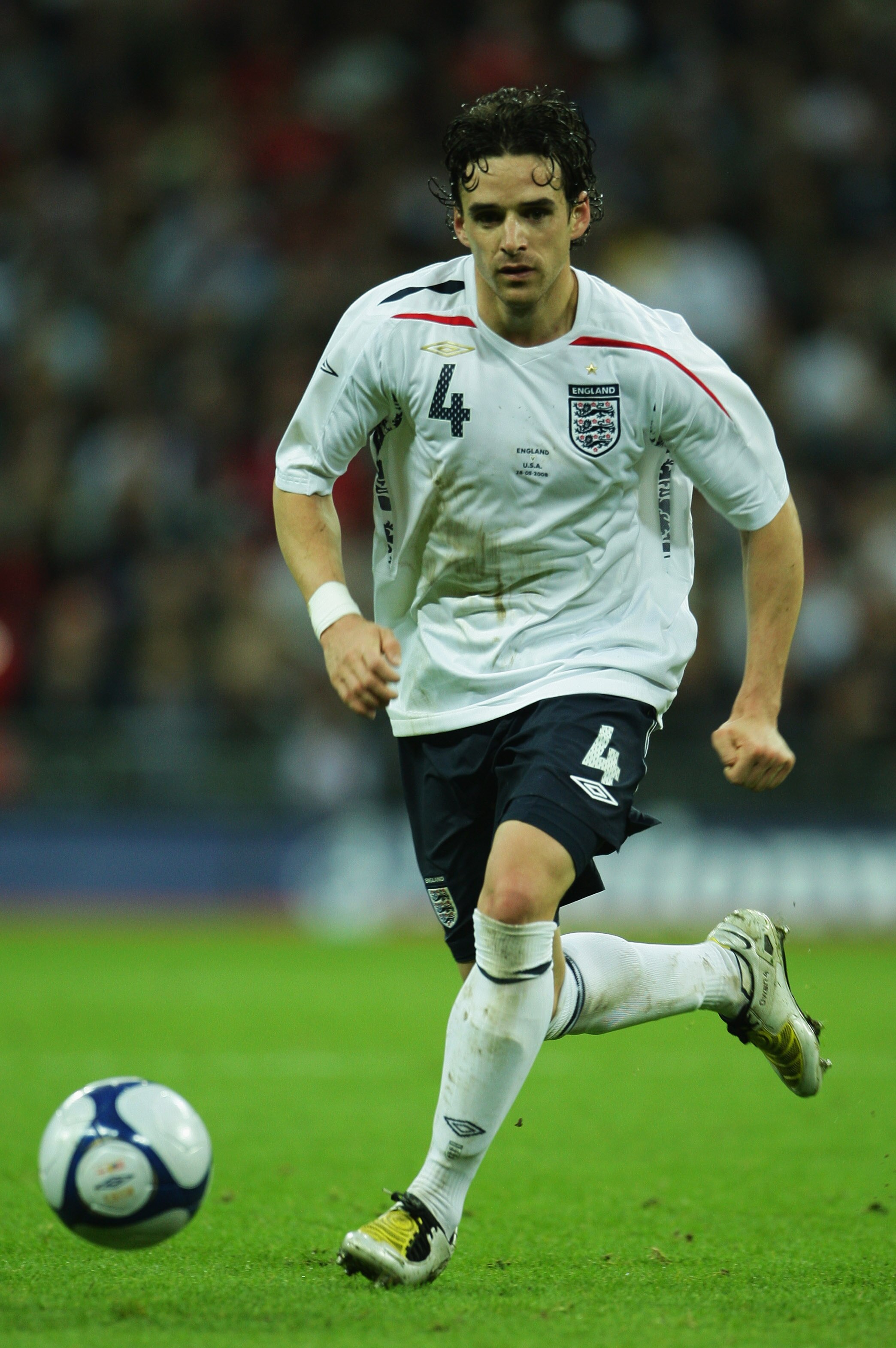 LONDON - MAY 28:  Owen Hargreaves of England in action during the international friendly match between England and the USA at Wembley Stadium on May 28, 2008 in London, England.  (Photo by Phil Cole/Getty Images)