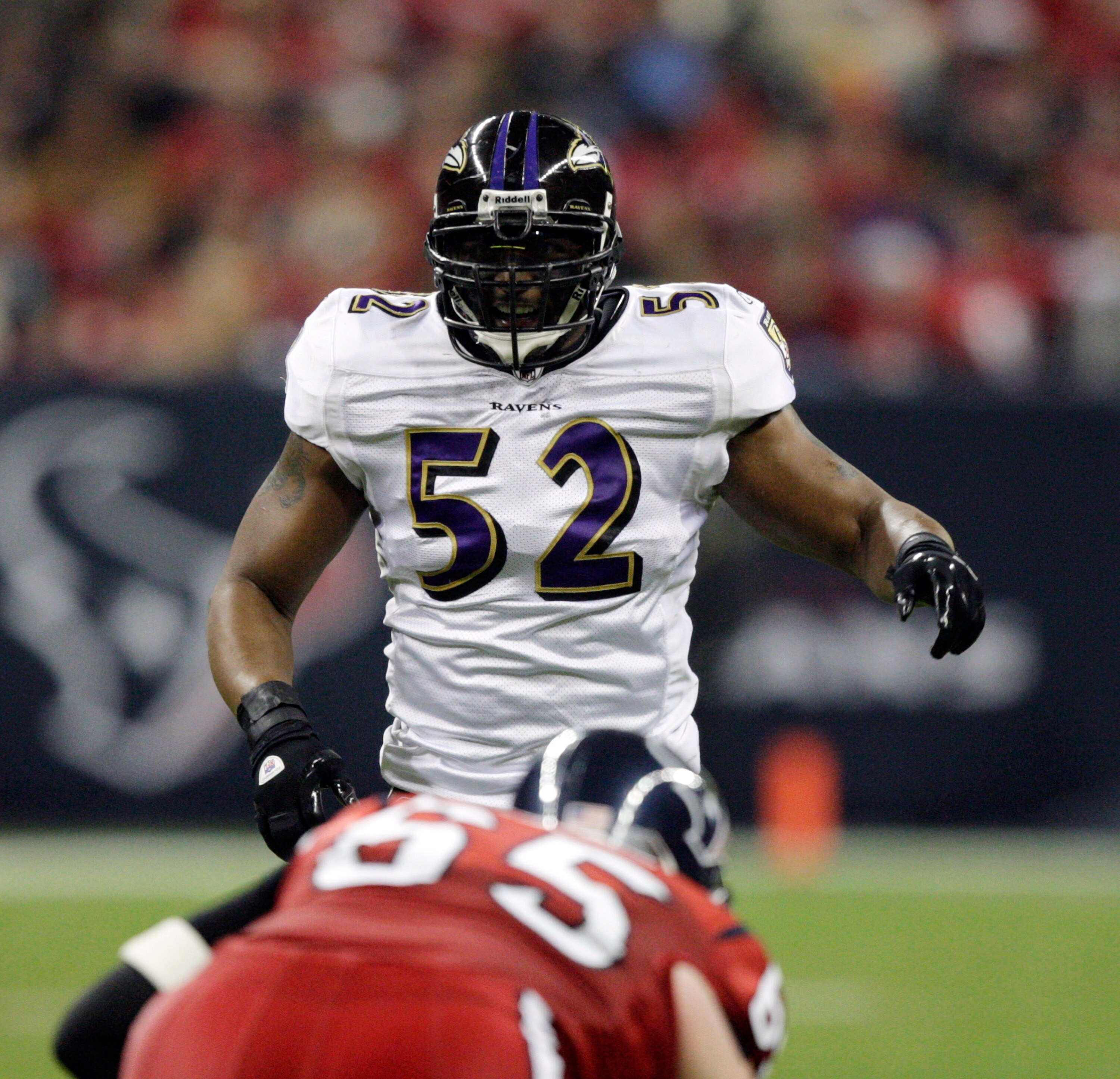 HOUSTON, TX - DECEMBER 13:  Linebacker Ray Lewis #52 of the Baltimore Ravens during action against the Houston Texans at Reliant Stadium on December 13, 2010 in Houston, Texas.  (Photo by Bob Levey/Getty Images)