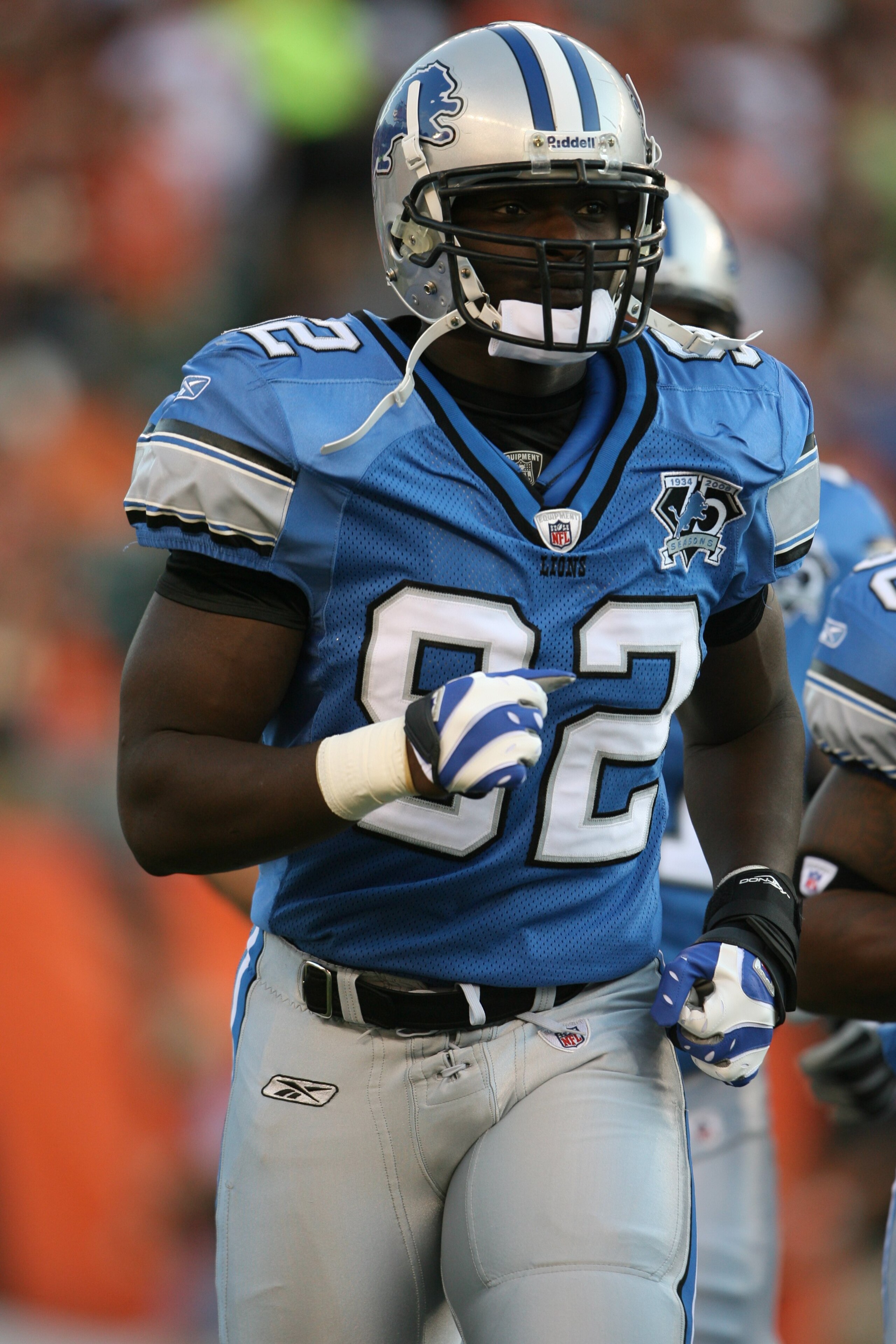 CINCINNATI - AUGUST 17:  Cliff Avril #92 of the Detroit Lions jogs on the field during the NFL game against the Cincinnati Bengals at Paul Brown Stadium on August 17, 2008 in Cincinnati, Ohio.  (Photo by Andy Lyons/Getty Images)
