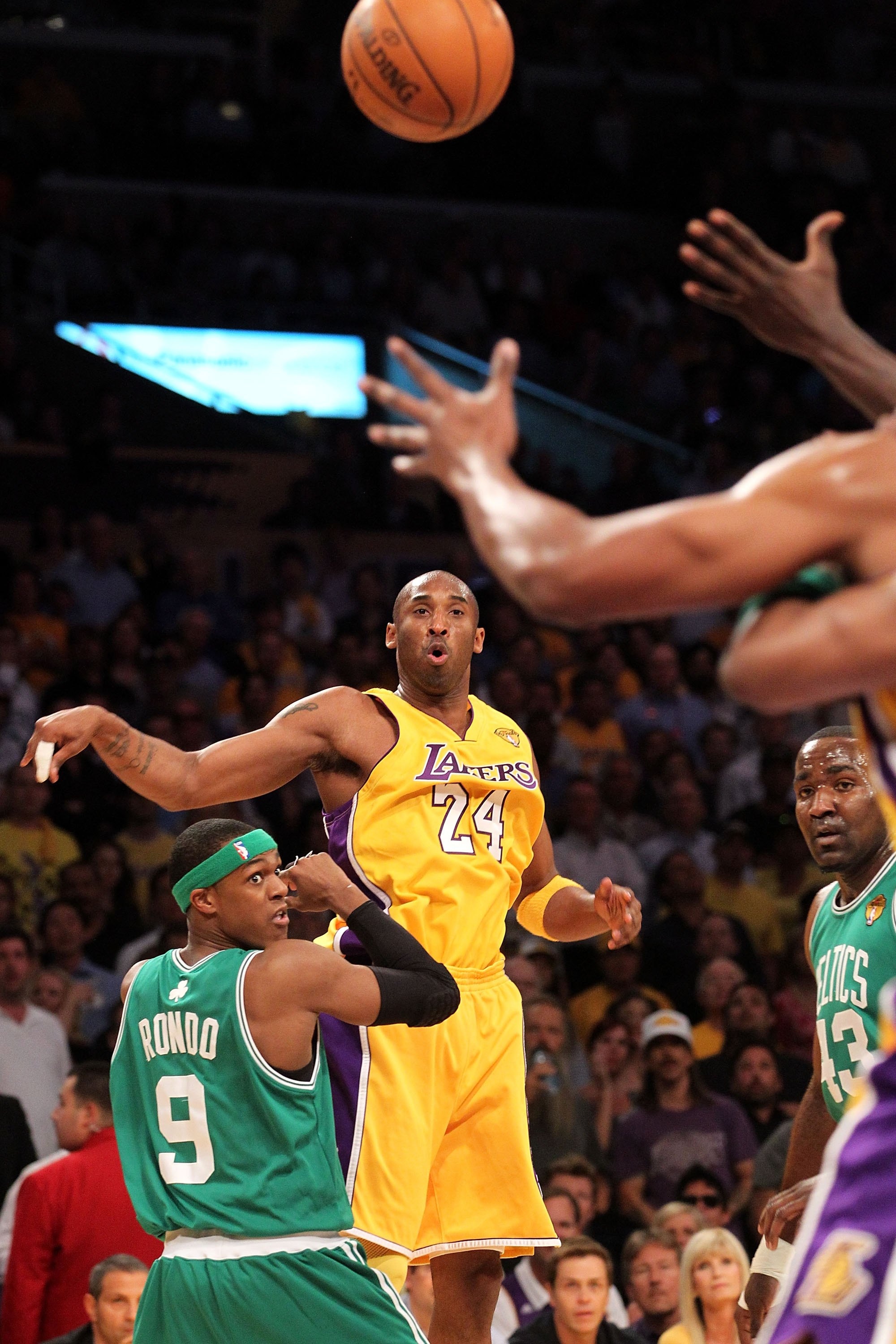 LOS ANGELES, CA - JUNE 15:  Kobe Bryant #24 of the Los Angeles Lakers passes the ball while taking on the Boston Celtics in Game Six of the 2010 NBA Finals at Staples Center on June 15, 2010 in Los Angeles, California.  NOTE TO USER: User expressly acknow