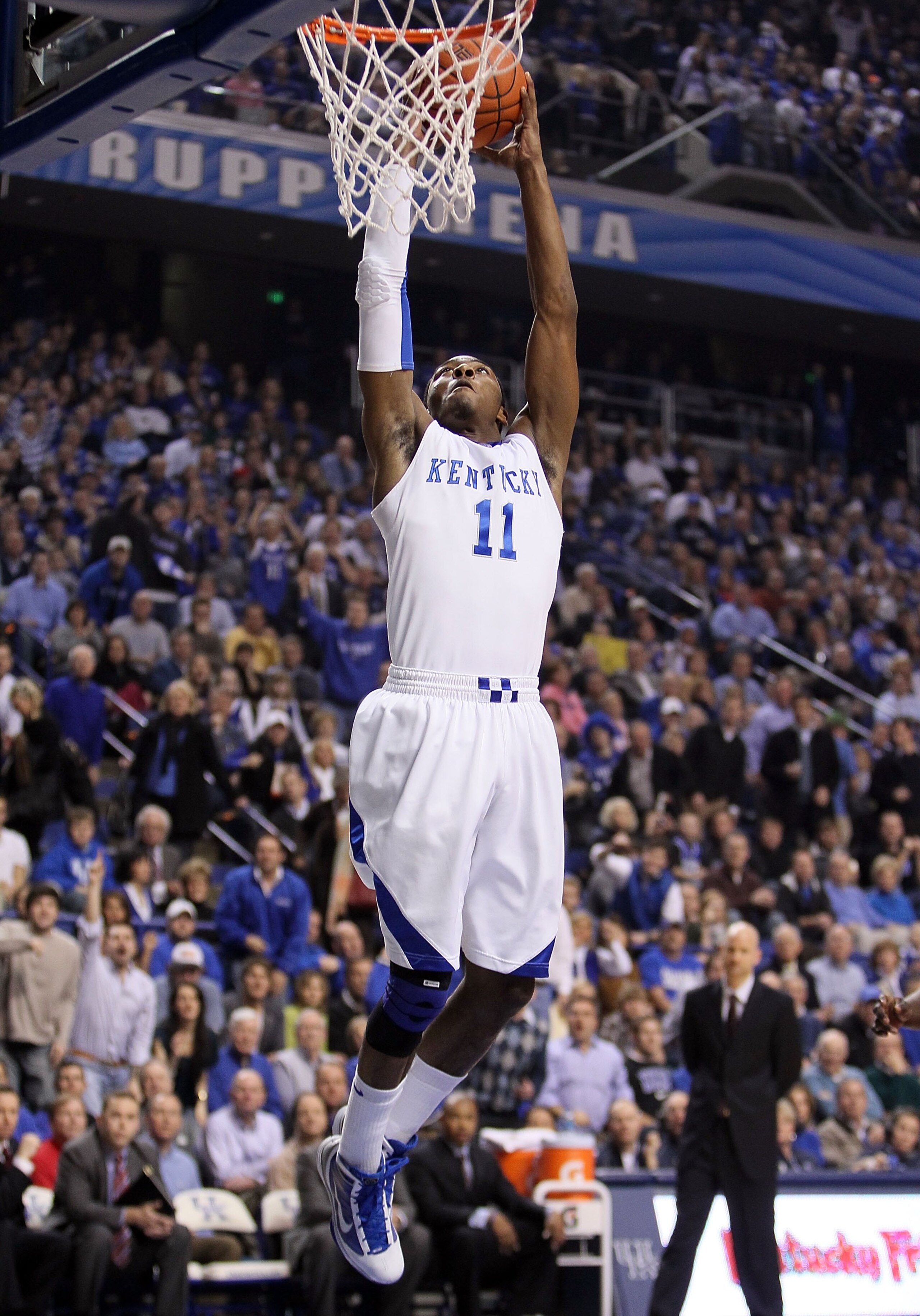 LEXINGTON, KY - FEBRUARY 02:  John Wall #11 of the Kentucky Wildcats dunks the ball during the SEC game against the Ole Miss Rebels on February 2, 2010 at Rupp Arena in Lexington, Kentucky. Kentucky won 85-75.  (Photo by Andy Lyons/Getty Images)