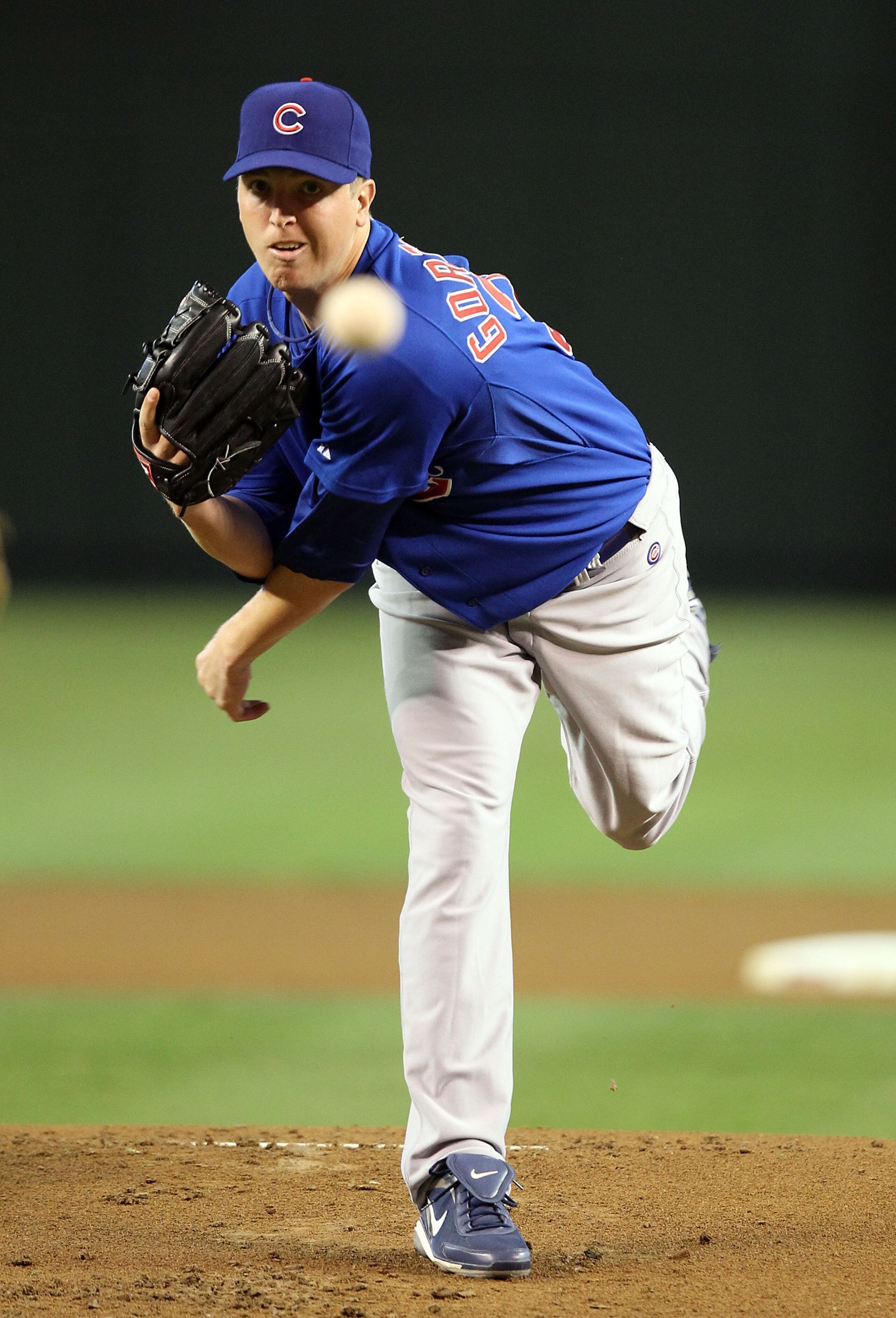 PHOENIX - JULY 05:  Pitcher Tom Gorzelanny #32 of the Chicago Cubs pitches against the Arizona Diamondbacks during the Major League Baseball game at Chase Field on July 5, 2010 in Phoenix, Arizona.  (Photo by Christian Petersen/Getty Images)