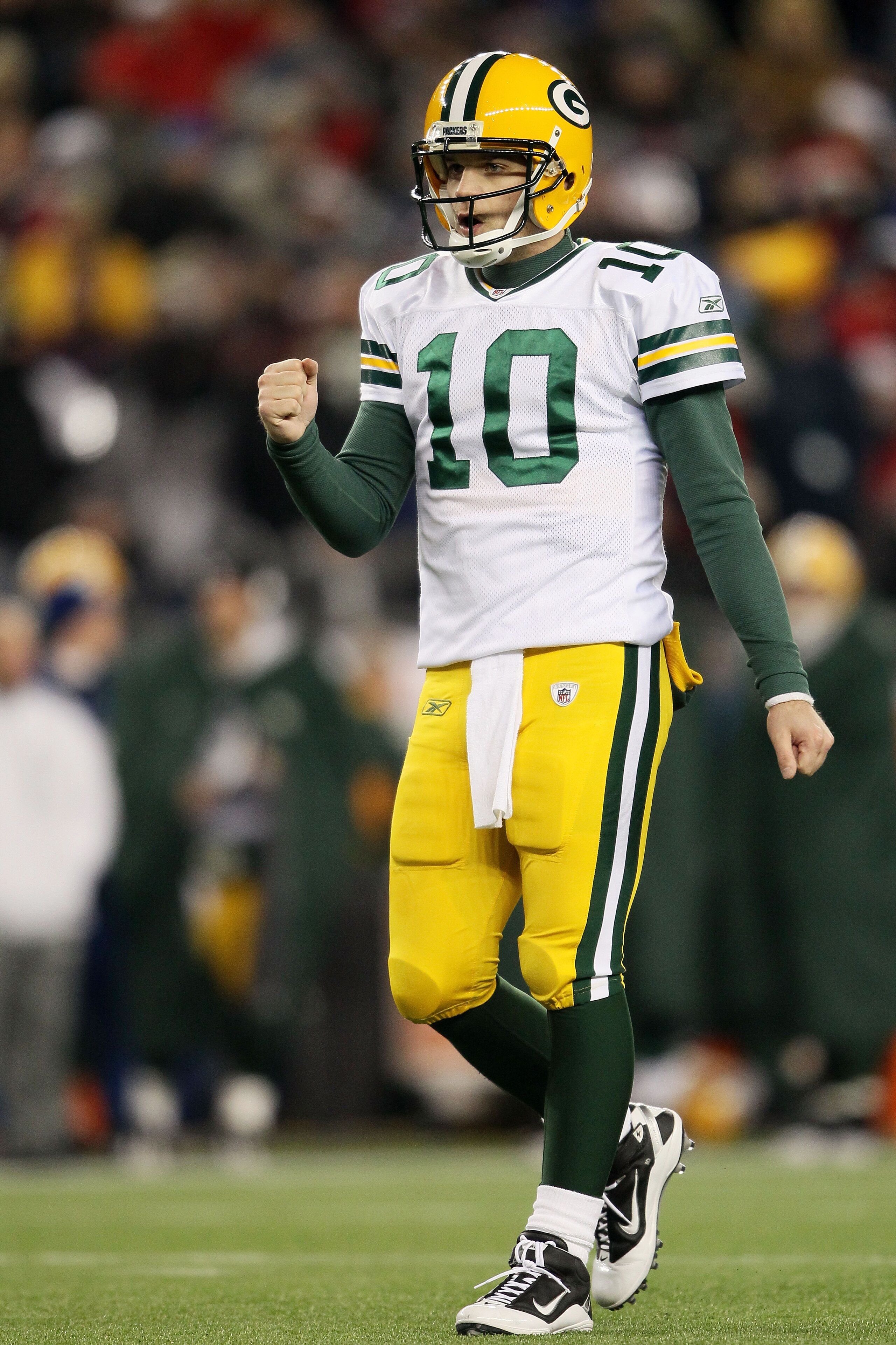 FOXBORO, MA - DECEMBER 19: Quarterback Matt Flynn #10 of the Green Bay Packers celebrates a first down during the third quarter of the game against the New England Patriots at Gillette Stadium on December 19, 2010 in Foxboro, Massachusetts. (Photo by El FOXBORO, MA - DECEMBER 19: Quarterback Matt Flynn #10 of the Green Bay Packers celebrates a first down during the third quarter of the game against the New England Patriots at Gillette Stadium on December 19, 2010 in Foxboro, Massachusetts. (Photo by El