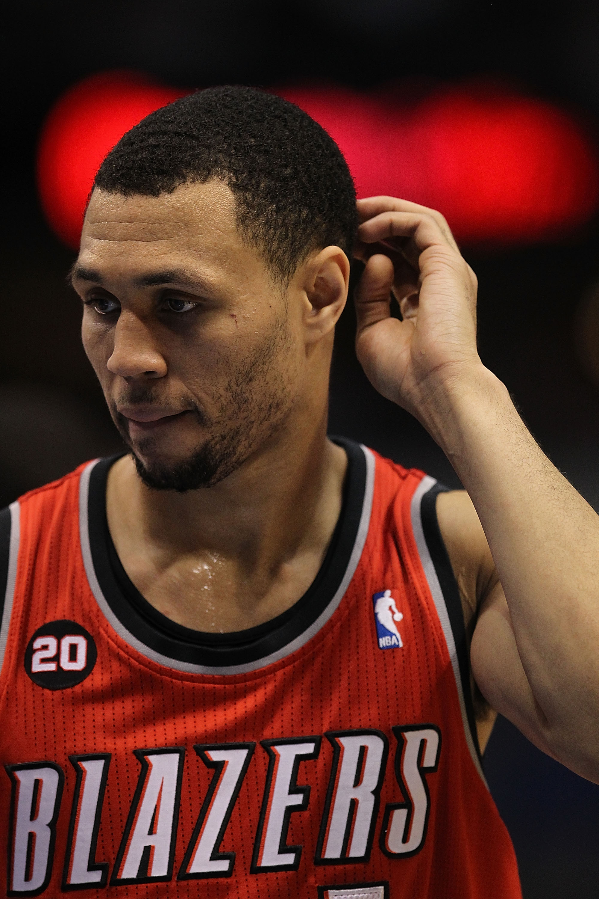 DALLAS, TX - DECEMBER 15:  Guard Brandon Roy #7 of the Portland Trail Blazers at American Airlines Center on December 15, 2010 in Dallas, Texas.  NOTE TO USER: User expressly acknowledges and agrees that, by downloading and or using this photograph, User