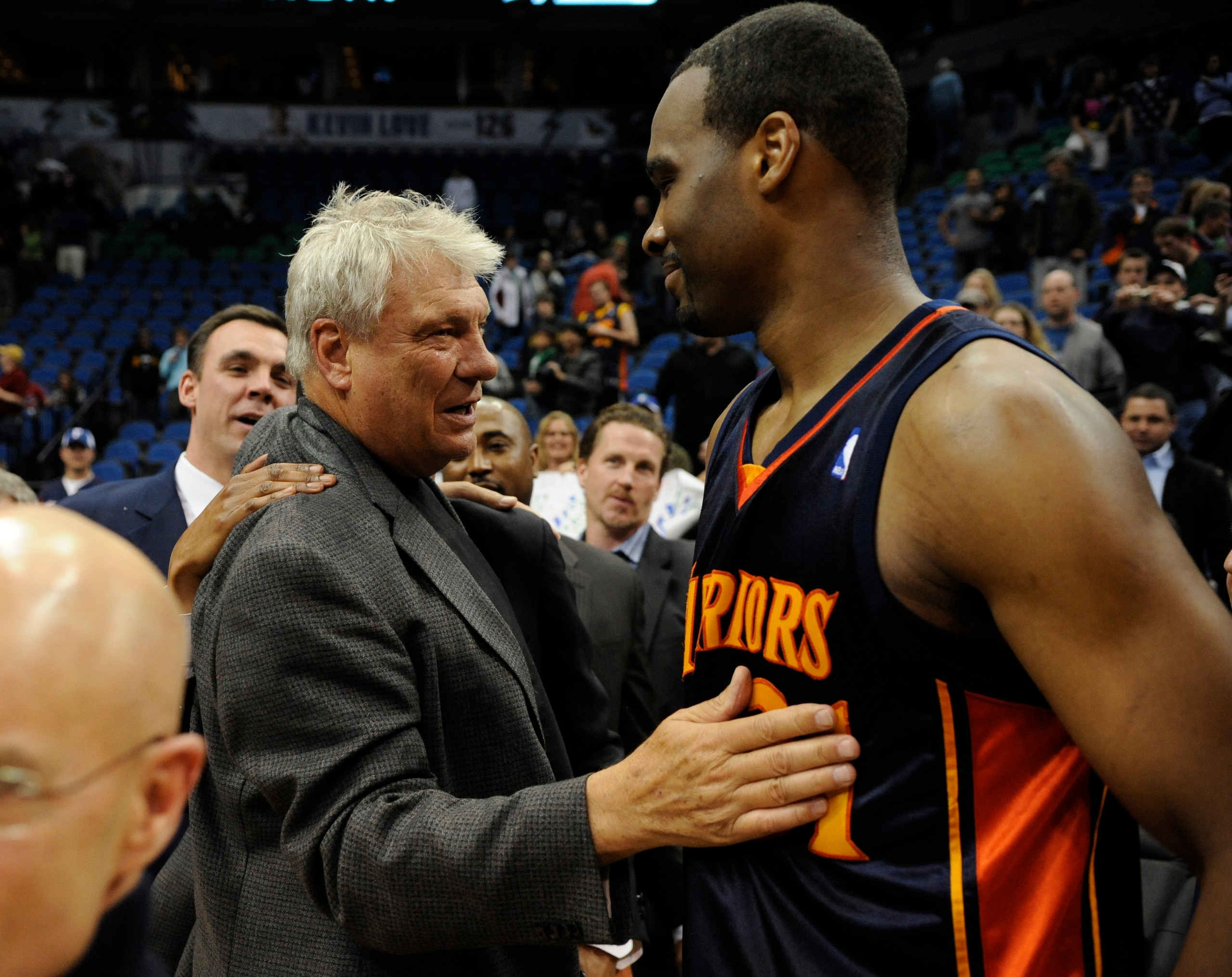 MINNEAPOLIS, MN - APRIL 7: Head coach Don Nelson of Golden State Warriors is congratulated by Chris Hunter #31 following a basketball game against the Minnesota Timberwolves at Target Center on April 7, 2010 in Minneapolis, Minnesota. The Warriors defeate