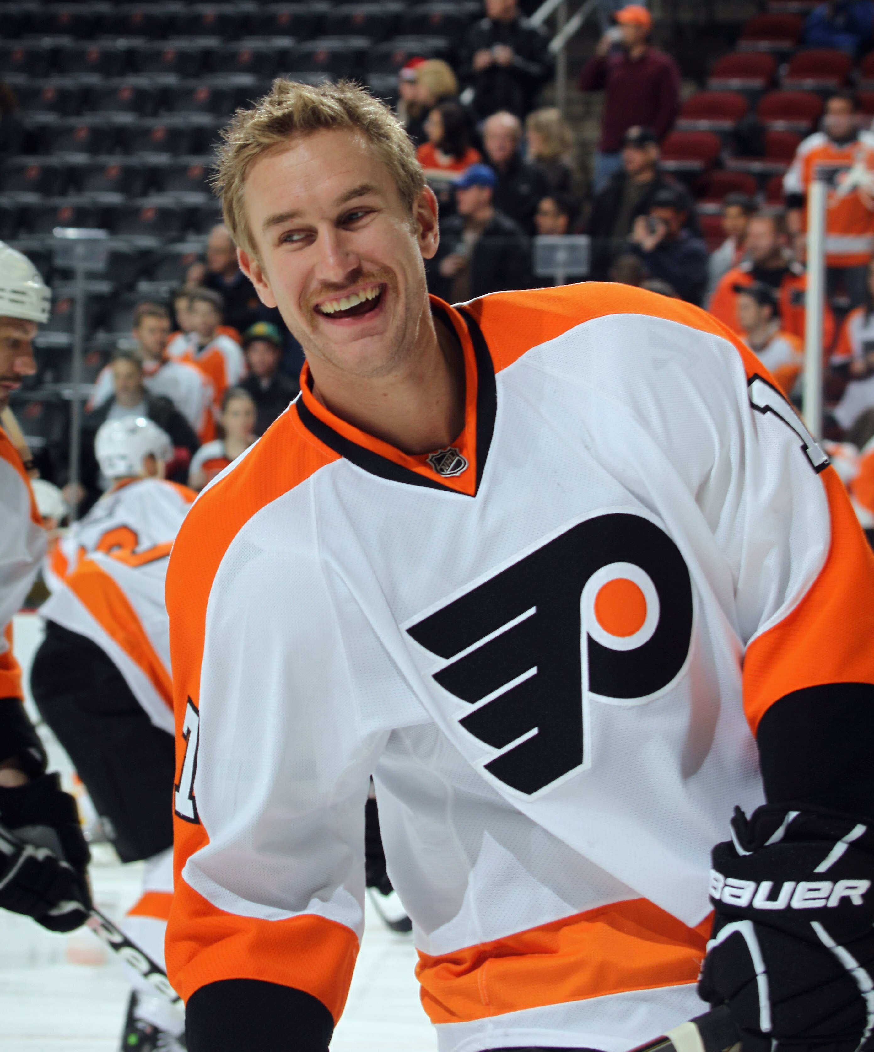 NEWARK, NJ - NOVEMBER 27:  Jeff Carter #17 of the Philadelphia Flyers skates against the New Jersey Devils at the Prudential Center on November 27, 2010 in Newark, New Jersey. The Devils defeated the Flyers 2-1 in the shoot out.  (Photo by Bruce Bennett/G