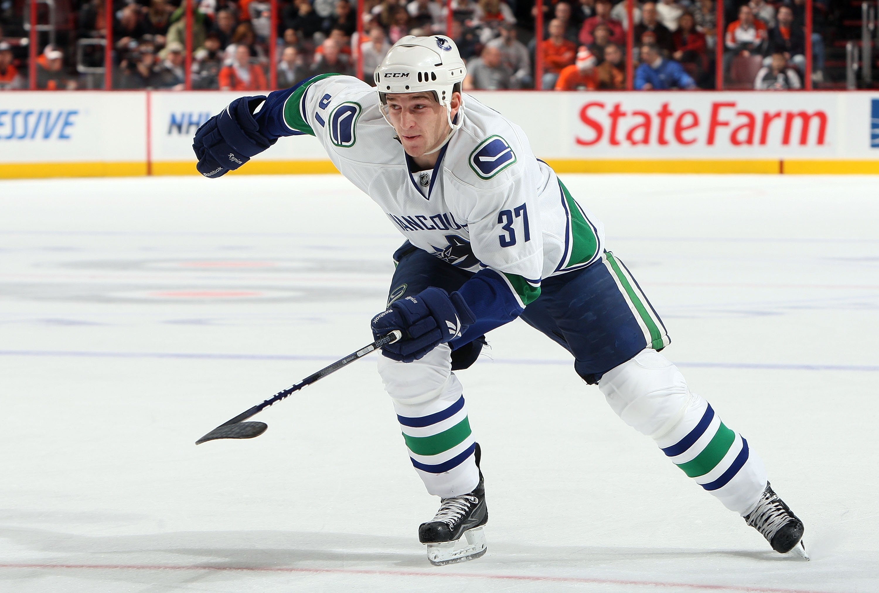 PHILADELPHIA - DECEMBER 03:  Rick Rypien #37 of the Vancouver Canucks skates against the Philadelphia Flyers on December 3, 2009 at Wachovia Center in Philadelphia, Pennsylvania. The Canucks defeated the Flyers 3-0.  (Photo by Jim McIsaac/Getty Images)