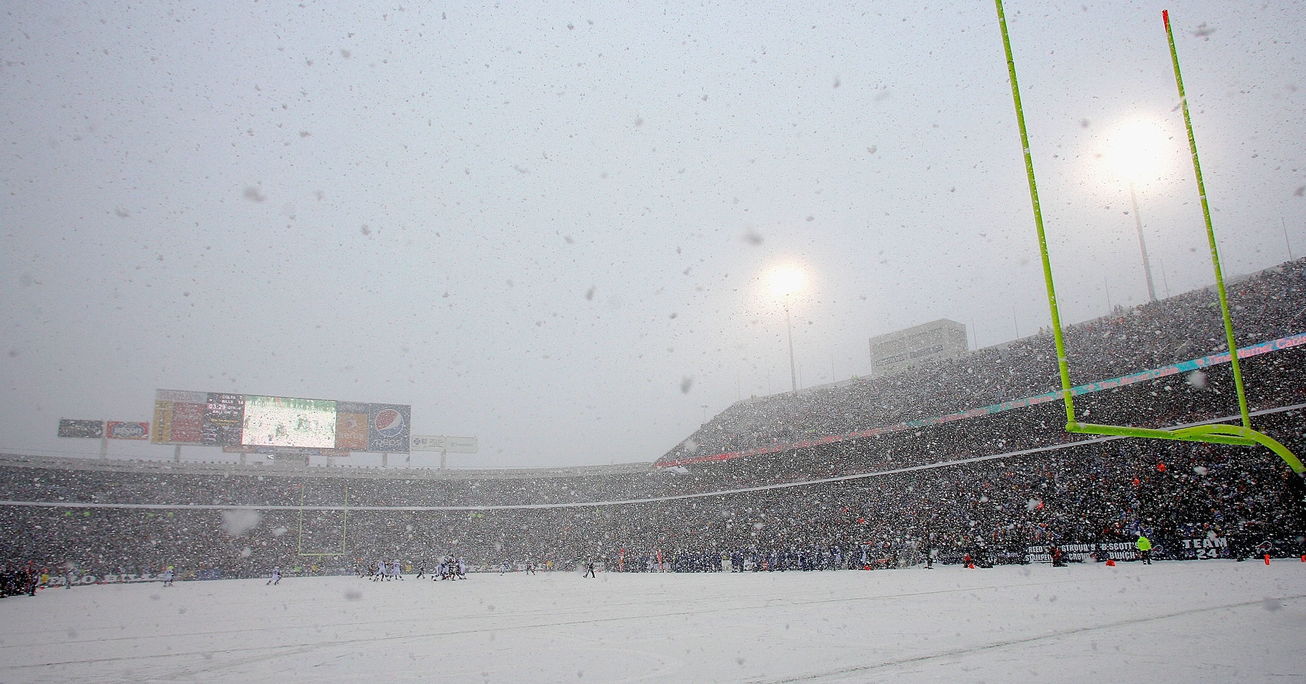 ORCHARD PARK, NY - JANUARY 03: A general view  of the Buffalo Bills playing the Indianapolis Colts in the snow at Ralph Wilson Stadium on January 3, 2010 in Orchard Park, New York.  (Photo by Rick Stewart/Getty Images)