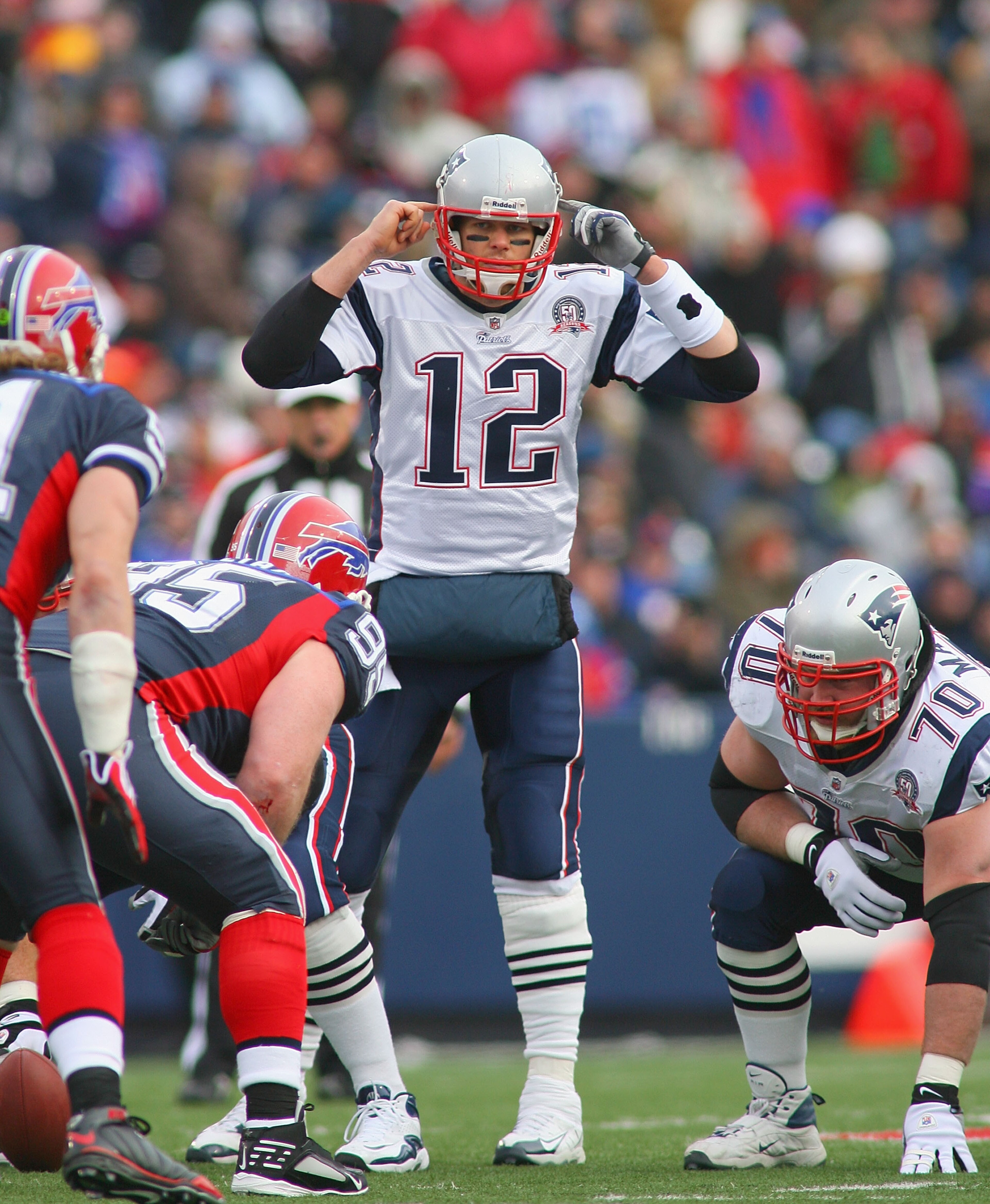 ORCHARD PARK, NY - DECEMBER 20: Tom Brady #12 of the New England Patriots calls signals against the Buffalo Bills  at Ralph Wilson Stadium on December 20, 2009 in Orchard Park, New York.  (Photo by Rick Stewart/Getty Images)