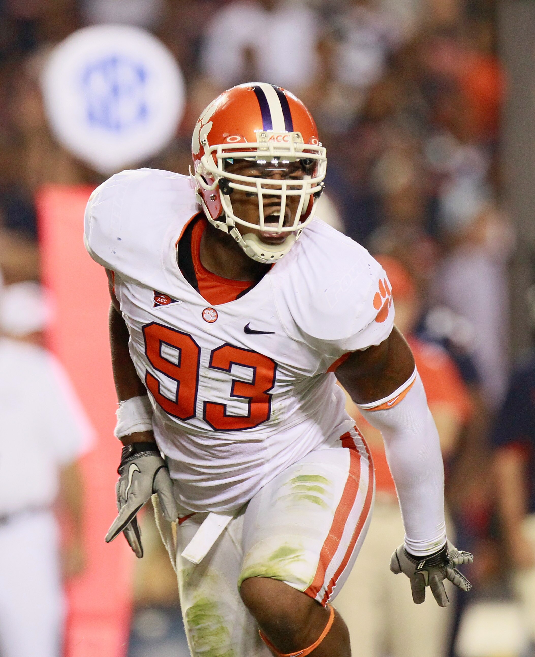 AUBURN, AL - SEPTEMBER 18:  Da'Quan Bowers #93 of the Clemson Tigers against the Auburn Tigers at Jordan-Hare Stadium on September 18, 2010 in Auburn, Alabama.  (Photo by Kevin C. Cox/Getty Images)